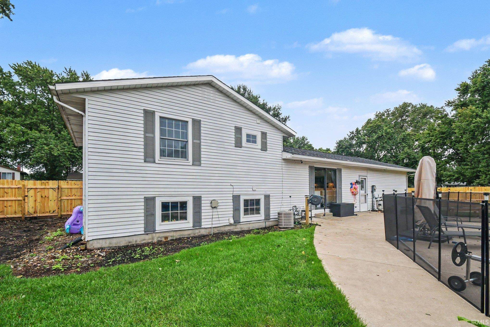 3002 Blanchard DR, Mishawaka, IN 46544