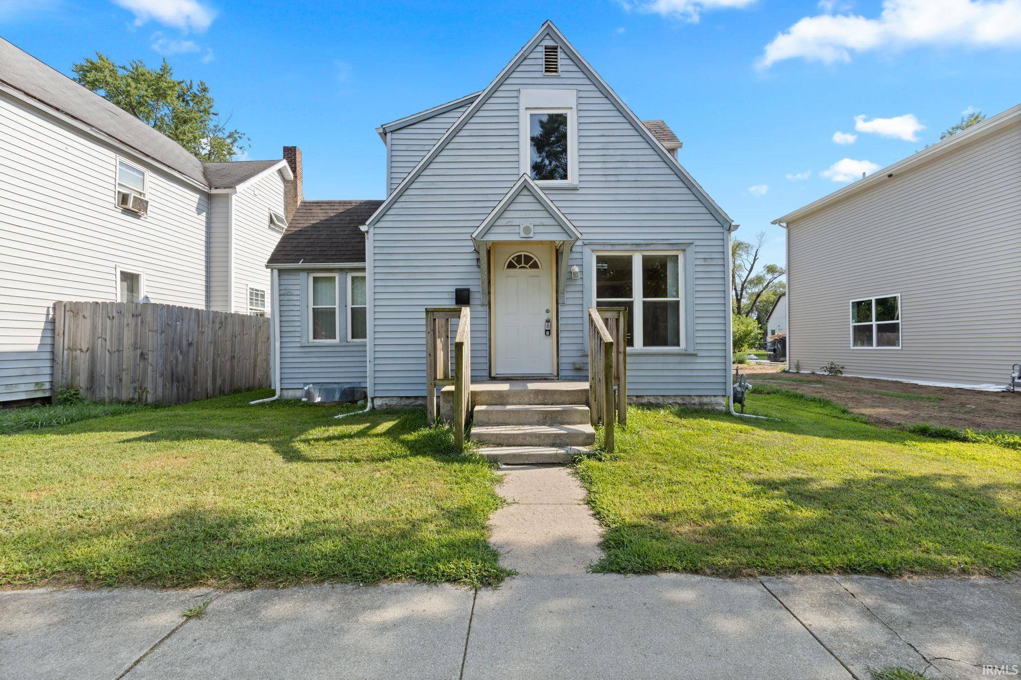 1021 W Wolf AVE, Elkhart, IN 46516