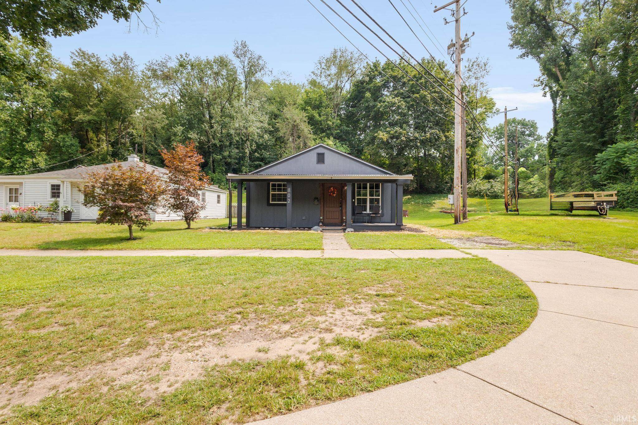 802 E Chippewa AVE, South Bend, IN 46614