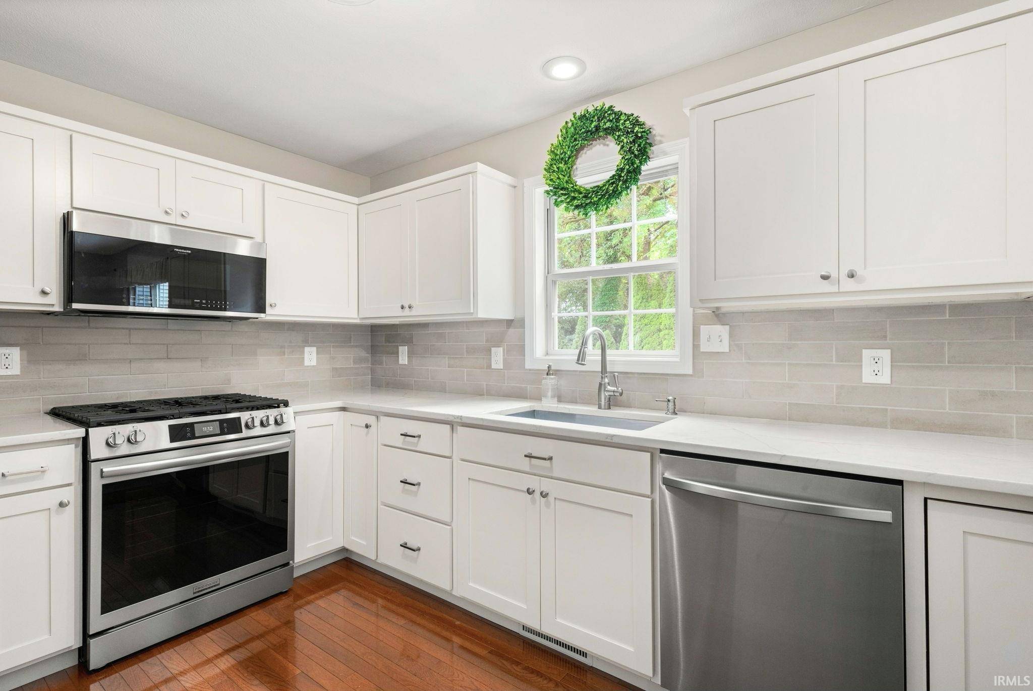 4342 Field Gate DR, South Bend, IN 46628