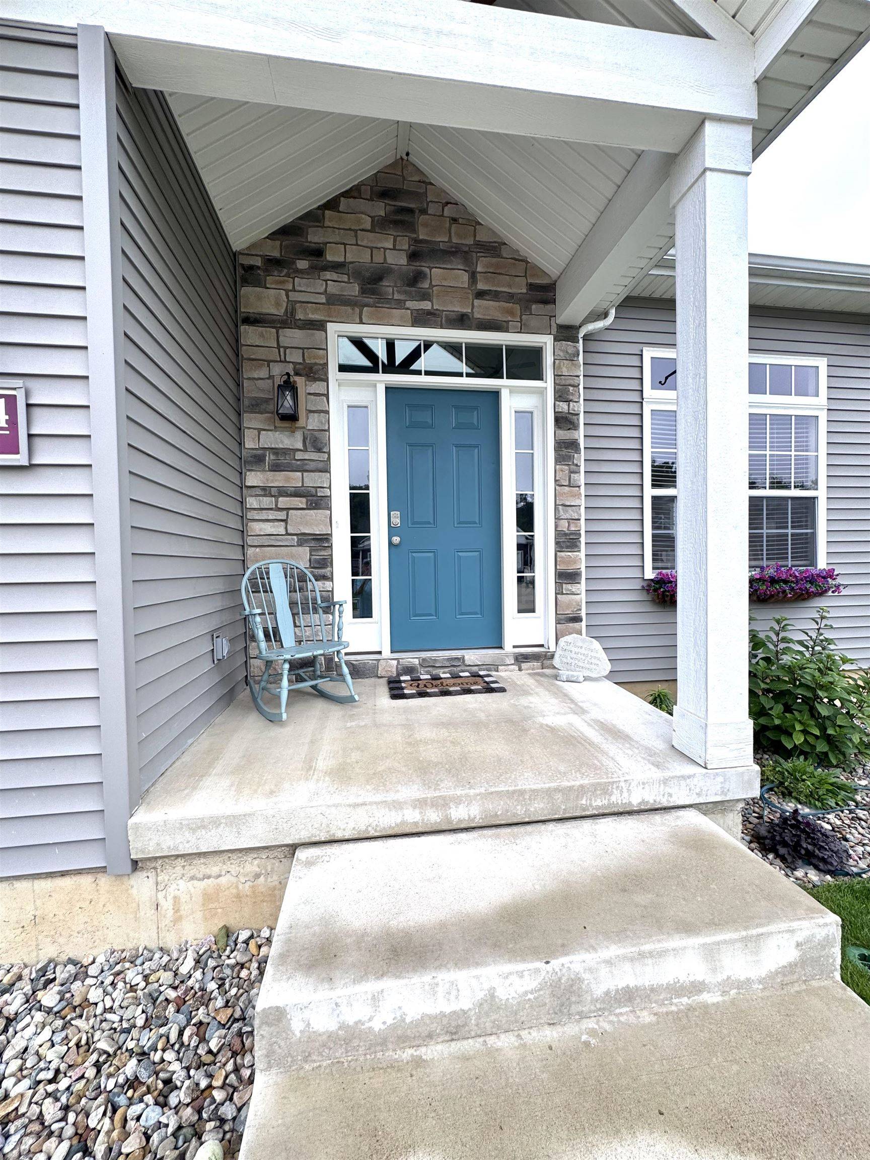 2744 Pine Cone LN, Warsaw, IN 46582