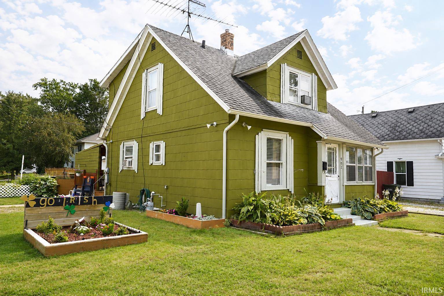 902 Bruce ST, South Bend, IN 46613