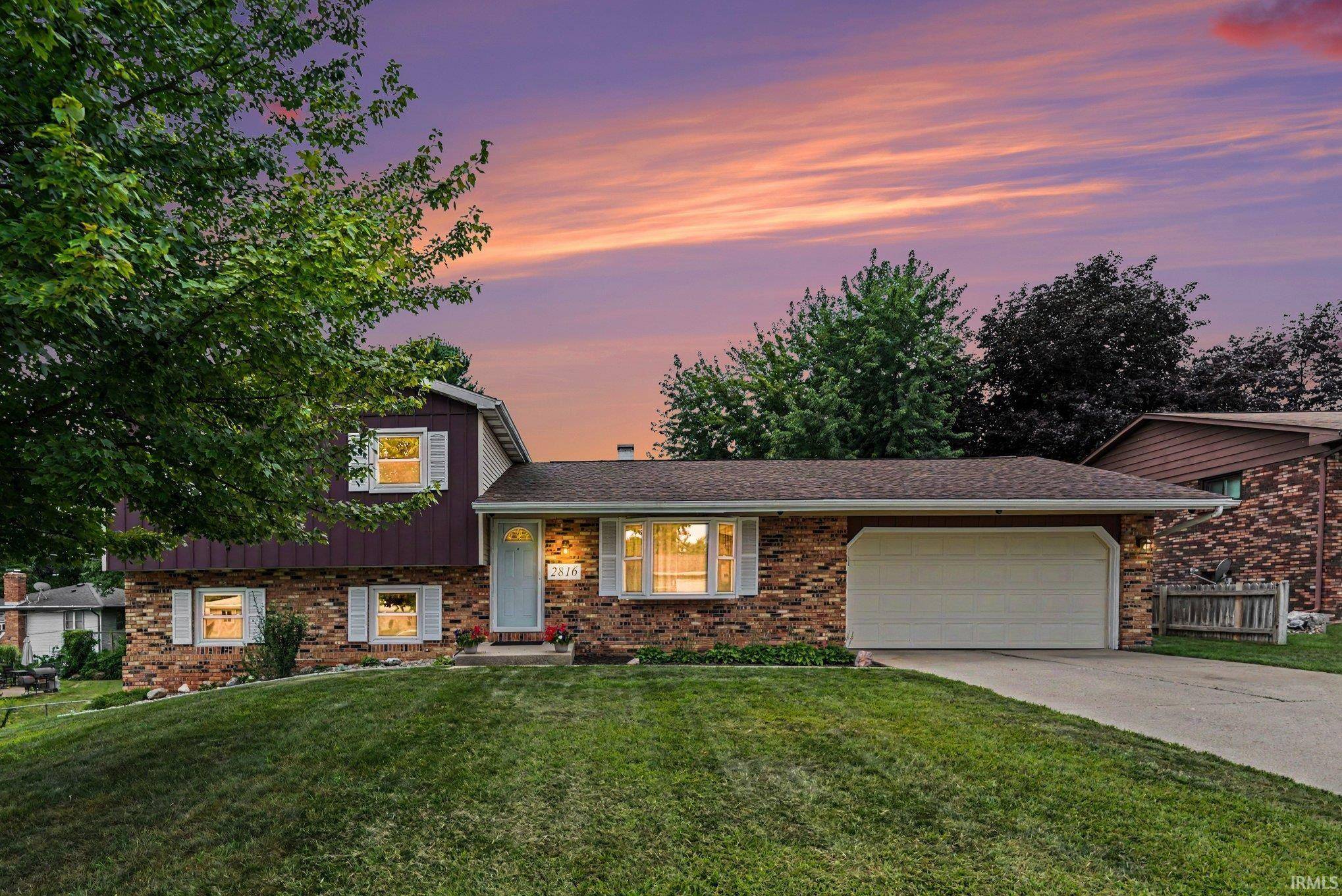 2816 Council Oak DR, South Bend, IN 46628-3434