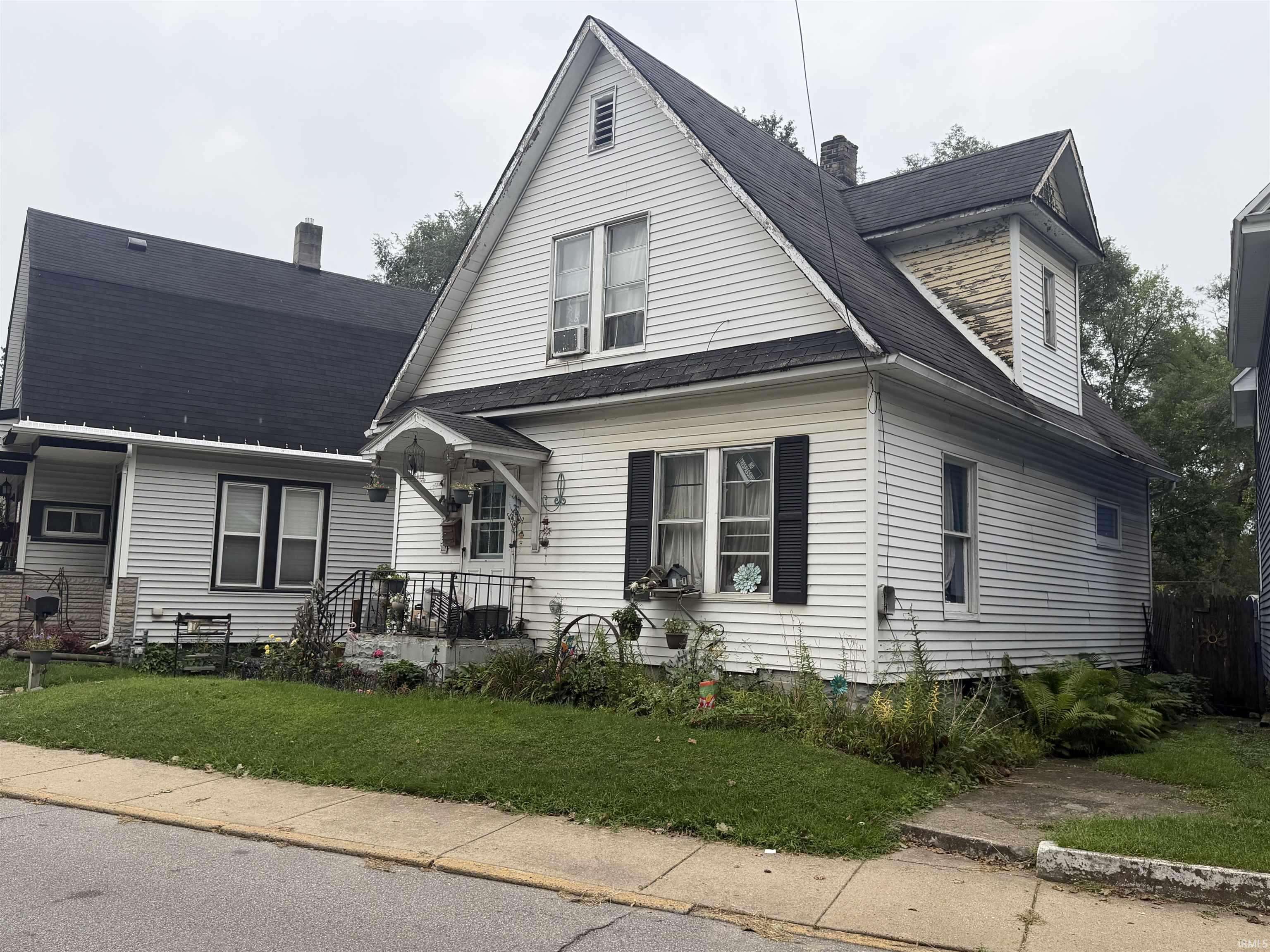313 S Shore AVE, Elkhart, IN 46516