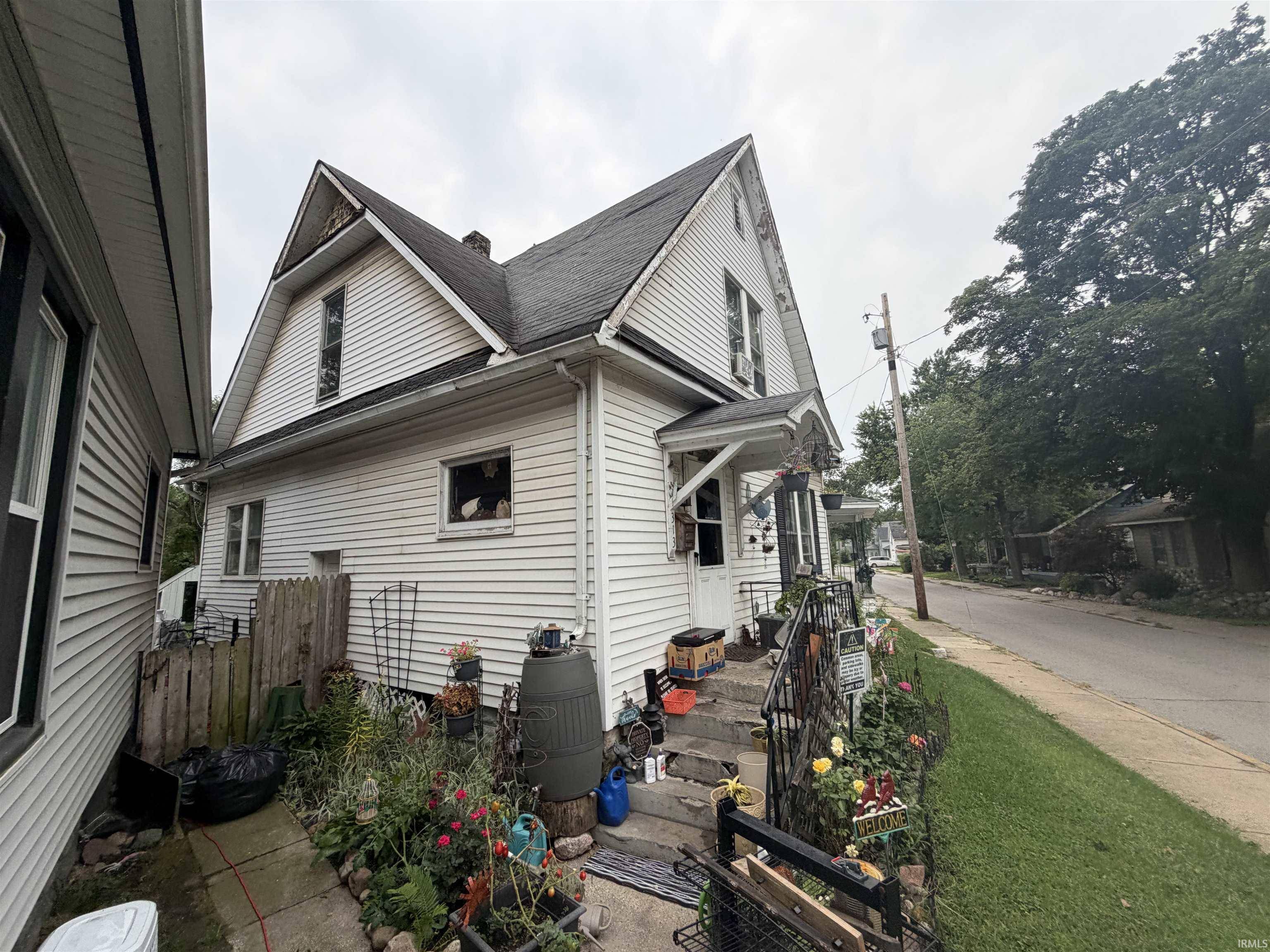 313 S Shore AVE, Elkhart, IN 46516