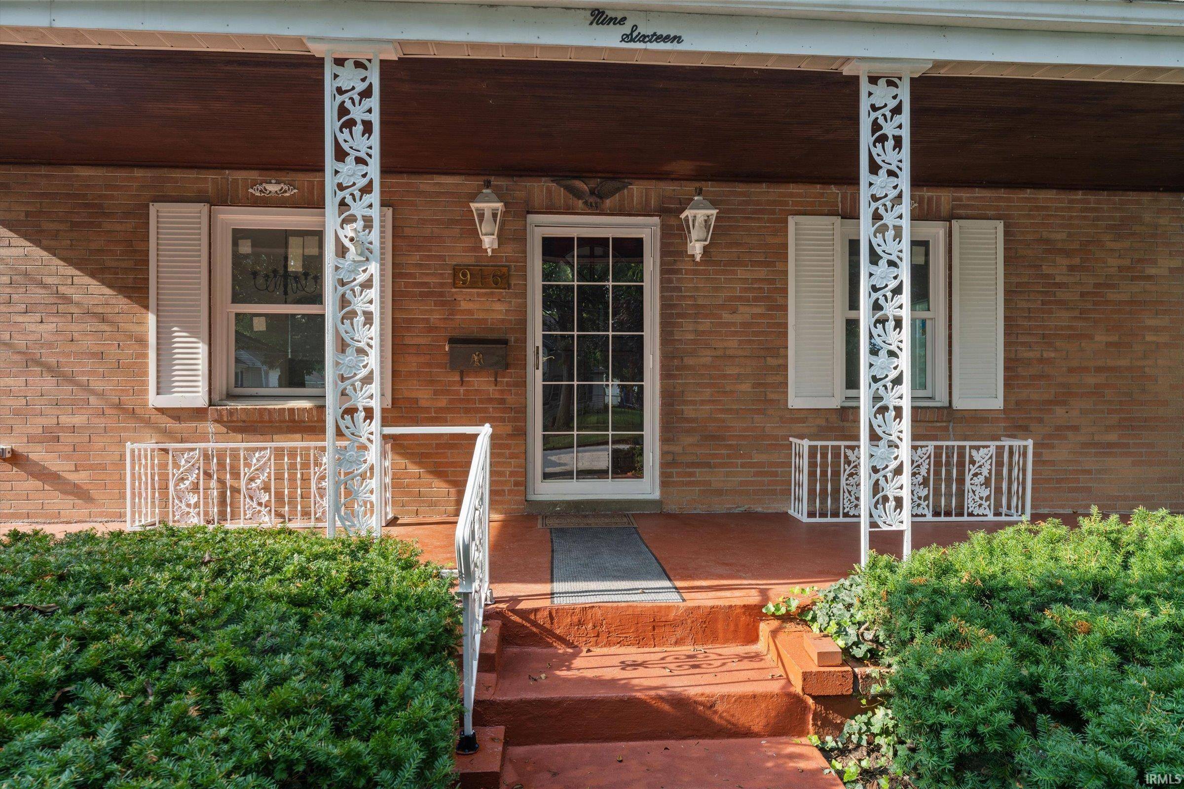 916 E Grove ST, Mishawaka, IN 46545