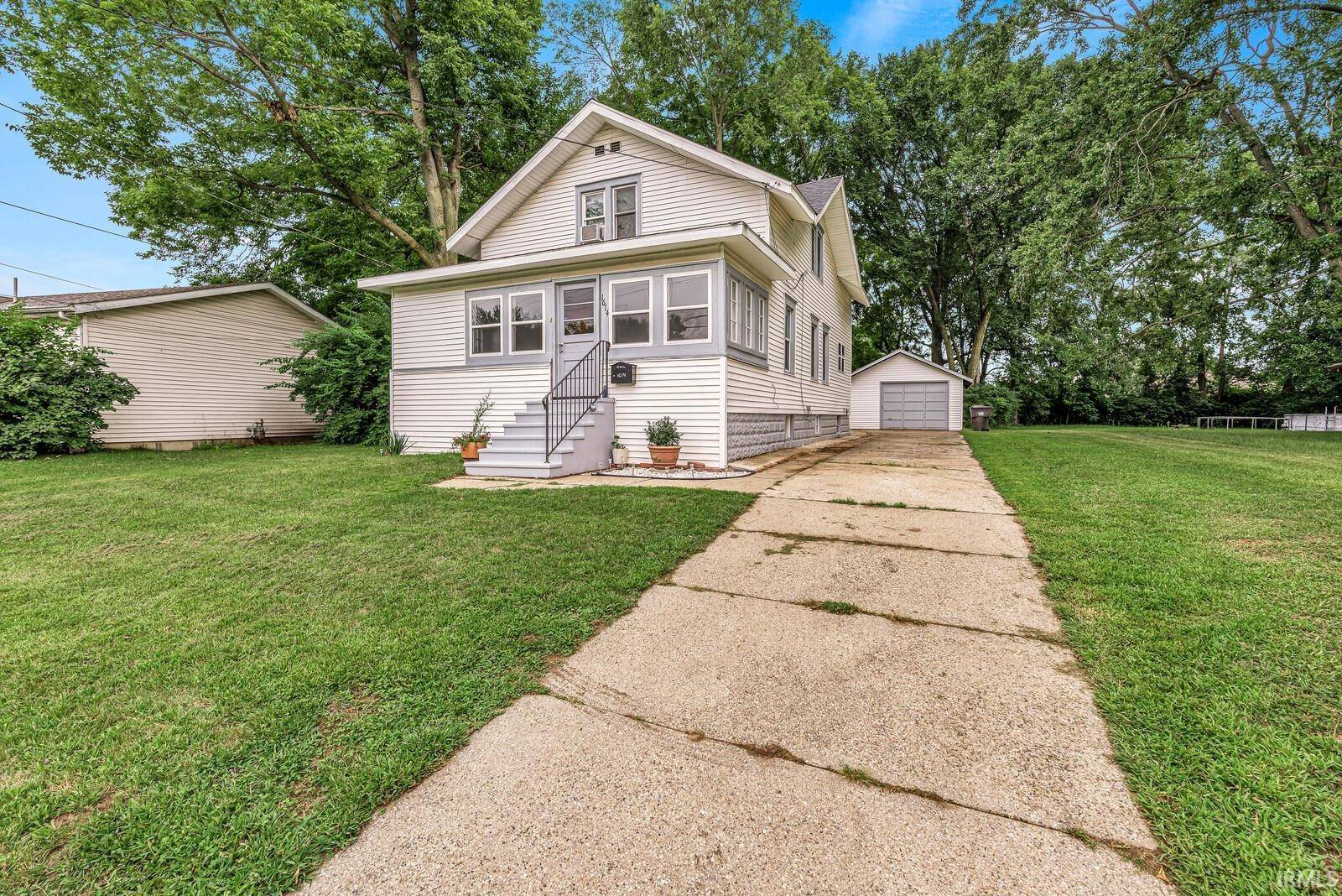 1614 Grant ST, Elkhart, IN 46514