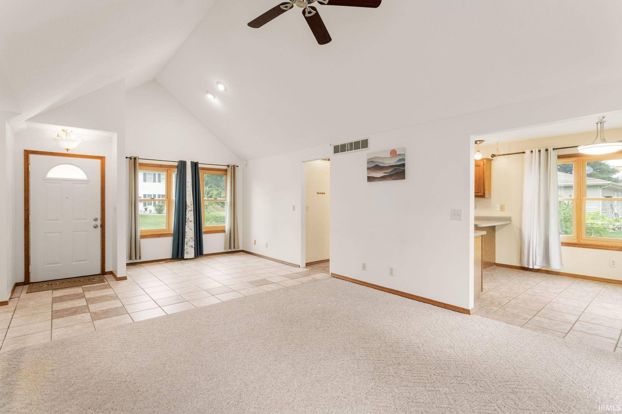 54960 E Sunray DR, Osceola, IN 46561-9361