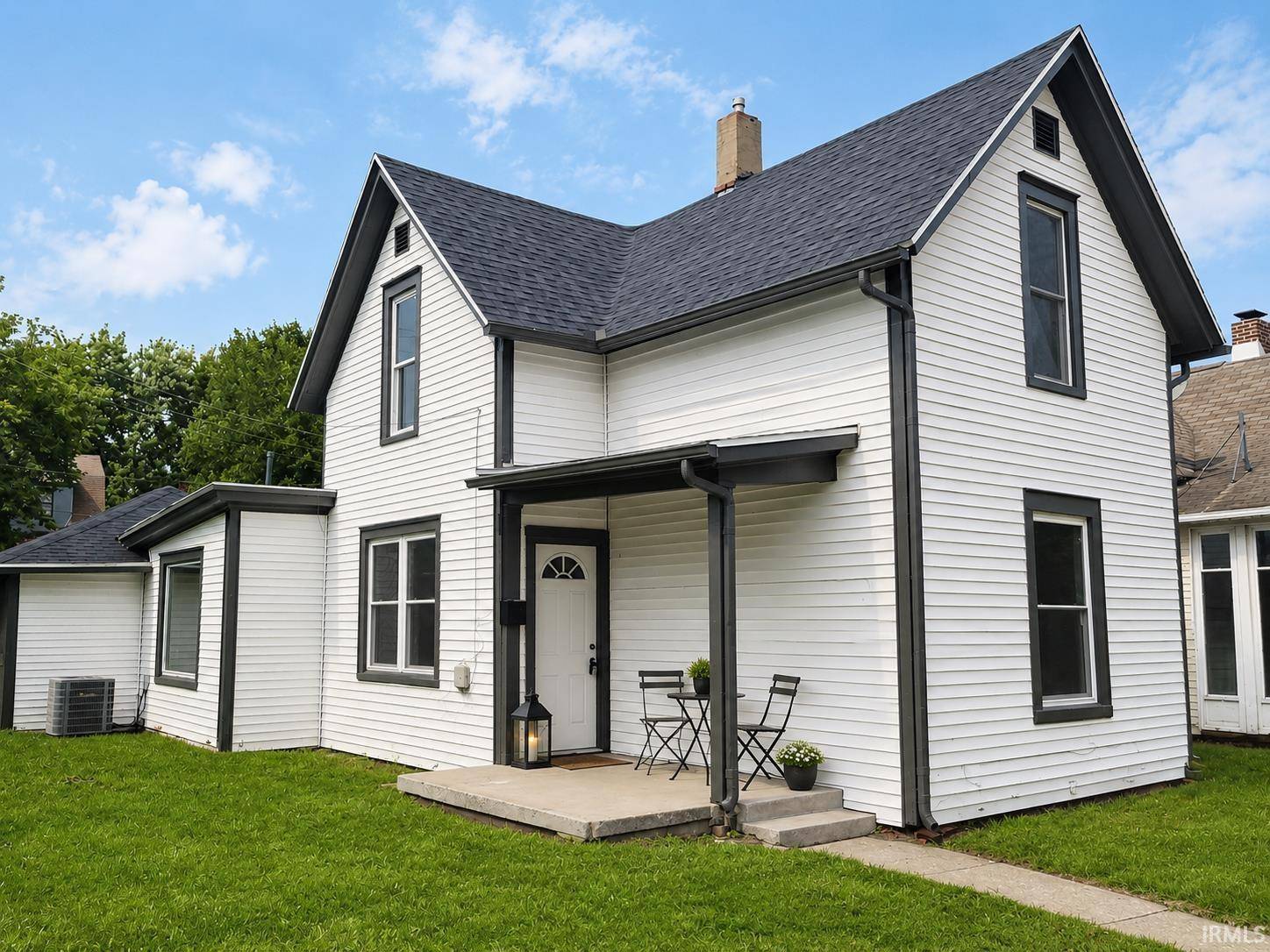 733 E Bronson ST, South Bend, IN 46601-3207