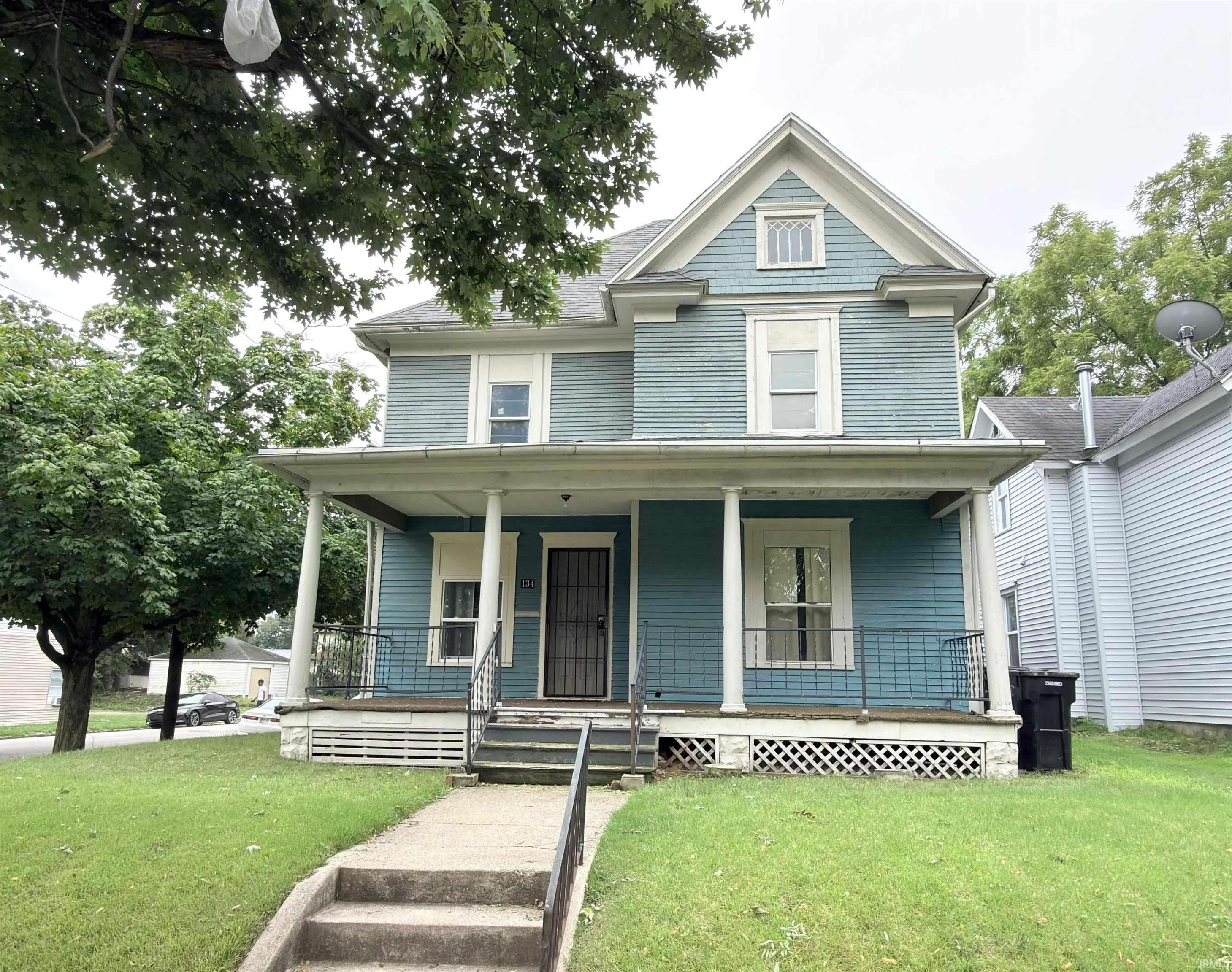 134 E Calvert ST, South Bend, IN 46613-2510