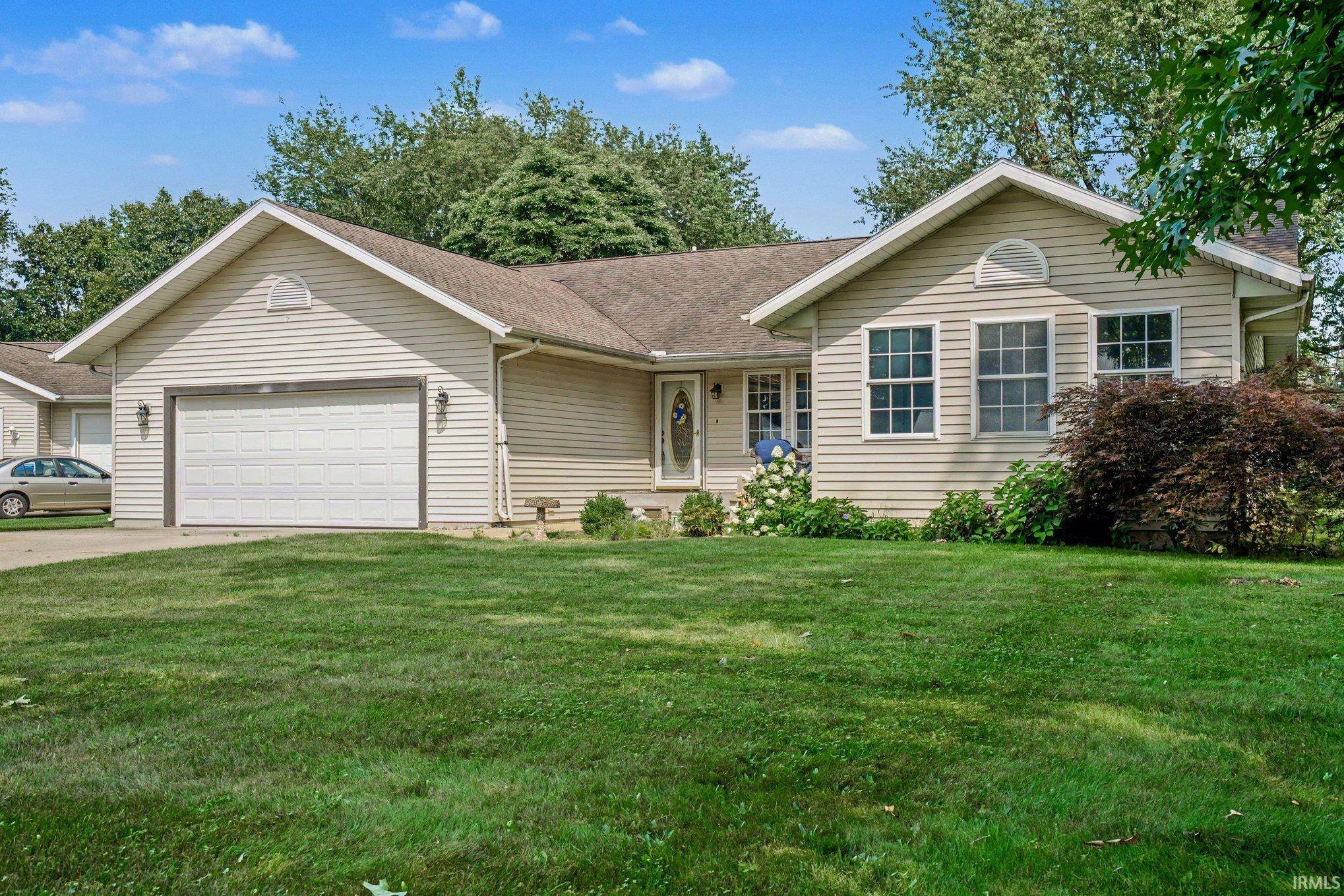 54672 Harmony LN, Elkhart, IN 46514-1065