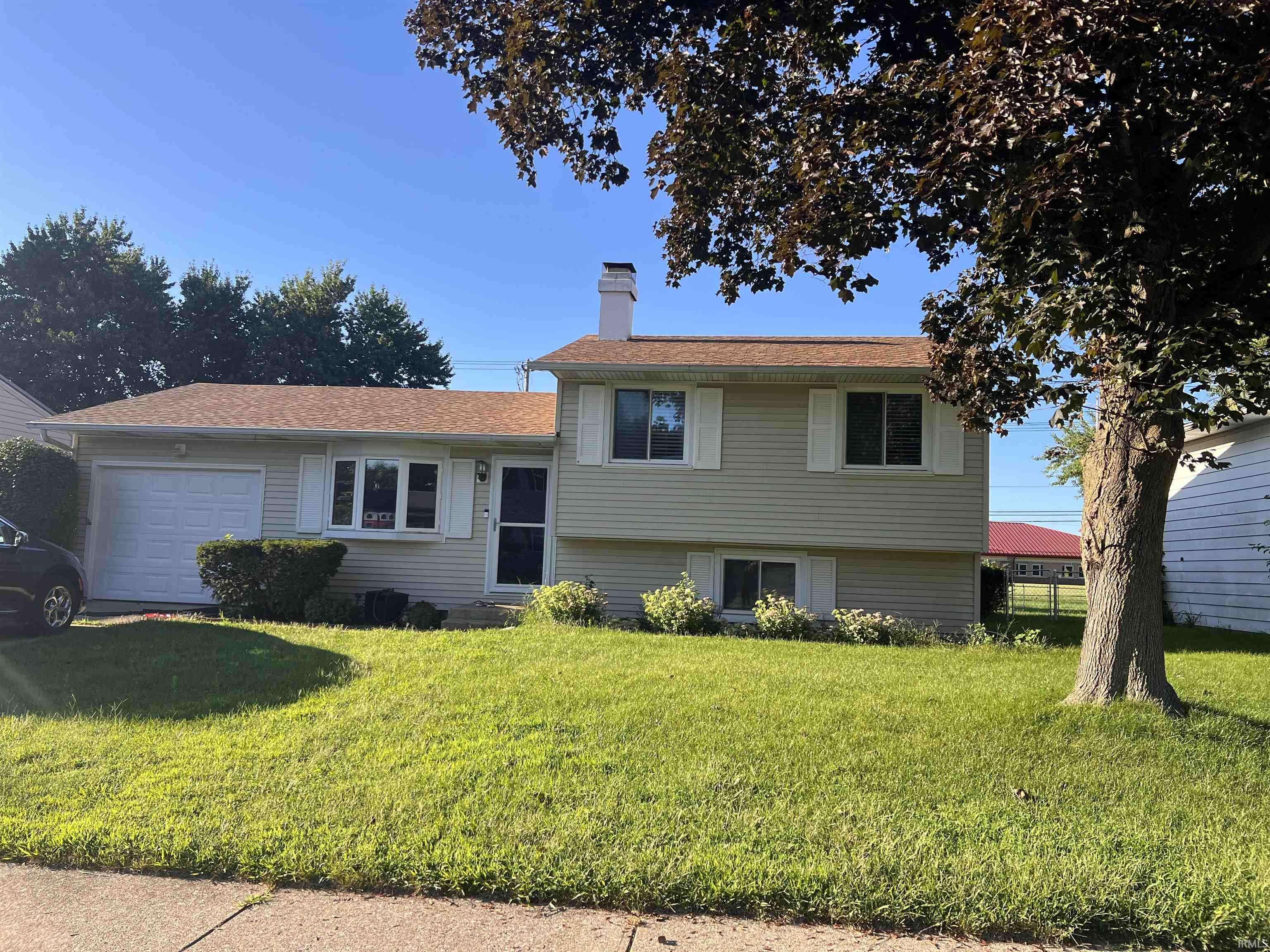 2934 Colonial DR, Mishawaka, IN 46544-6246