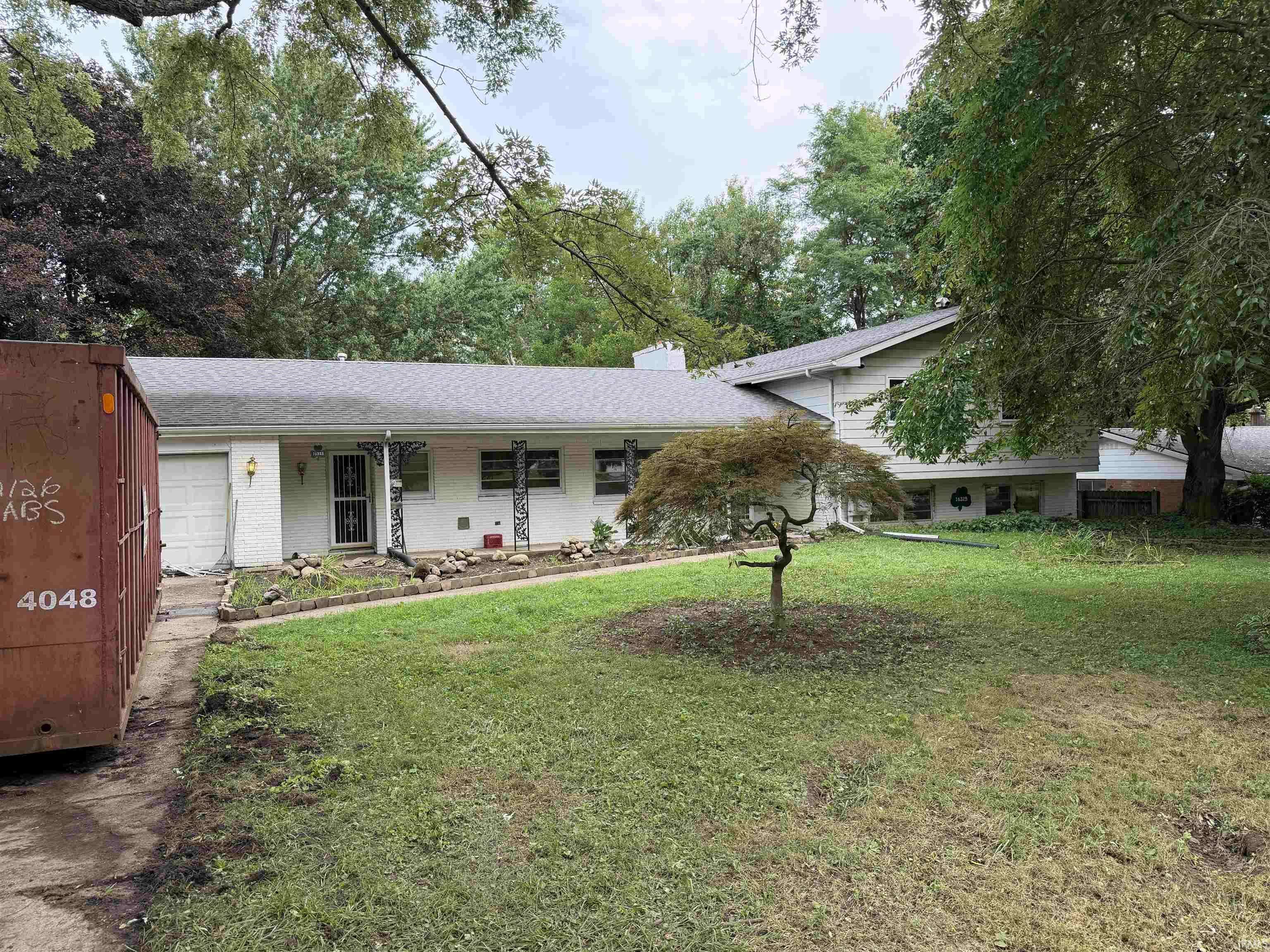 16325 Shamrock DR, Mishawaka, IN 46544-6468