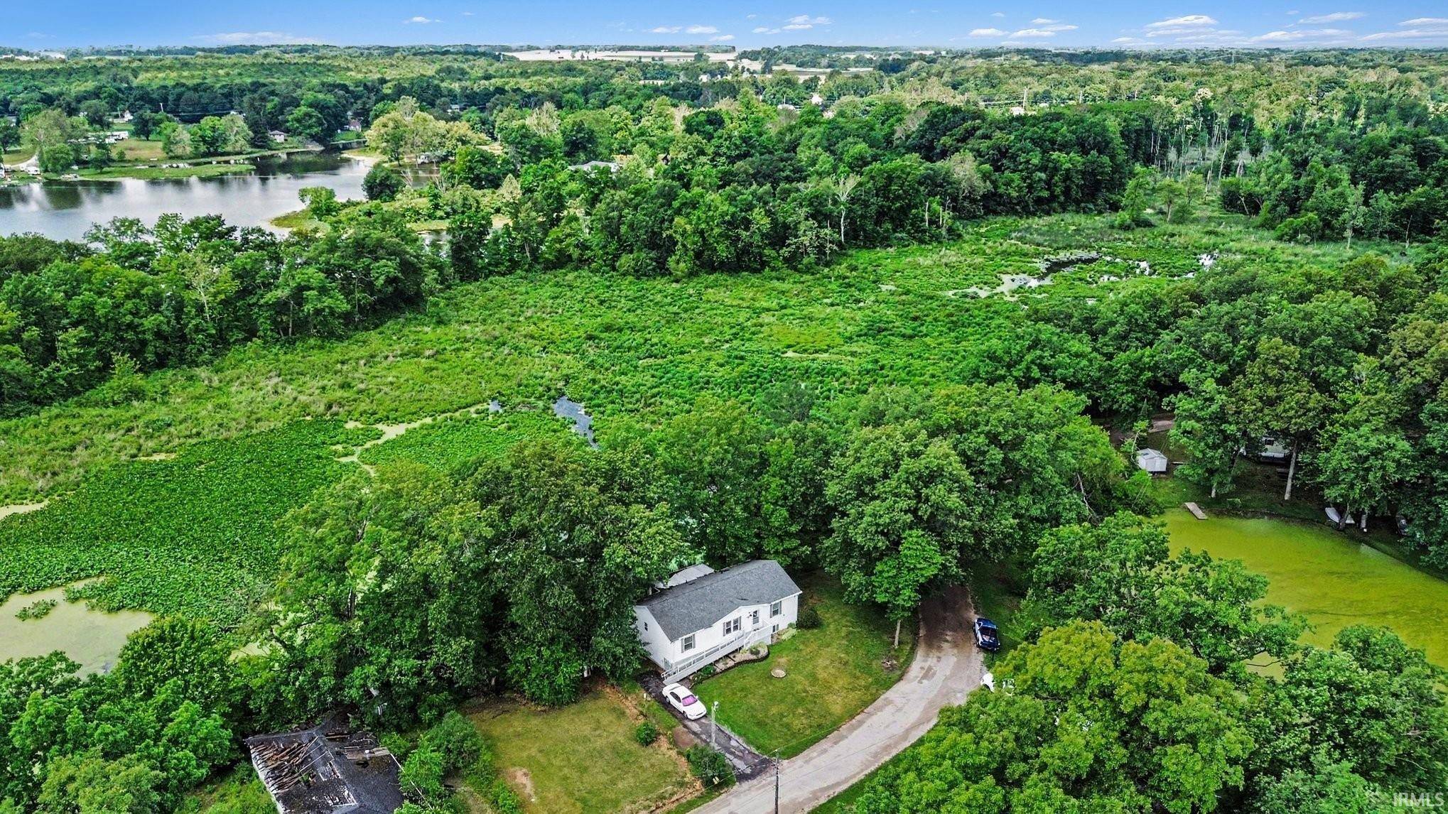 5200 W Lakeview Park DR, Warsaw, IN 46580