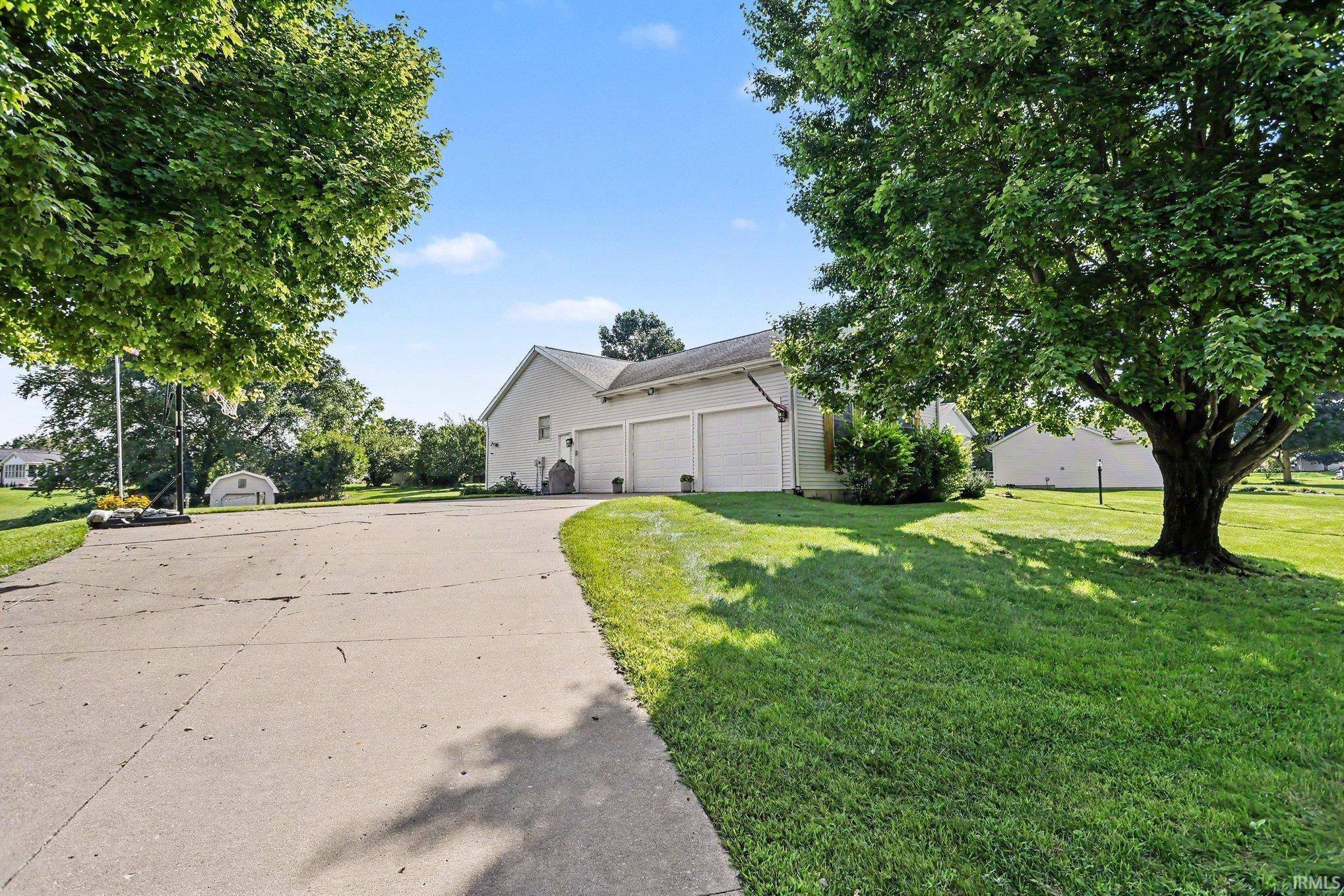 59717 Baneberry TRL, South Bend, IN 46614-4040