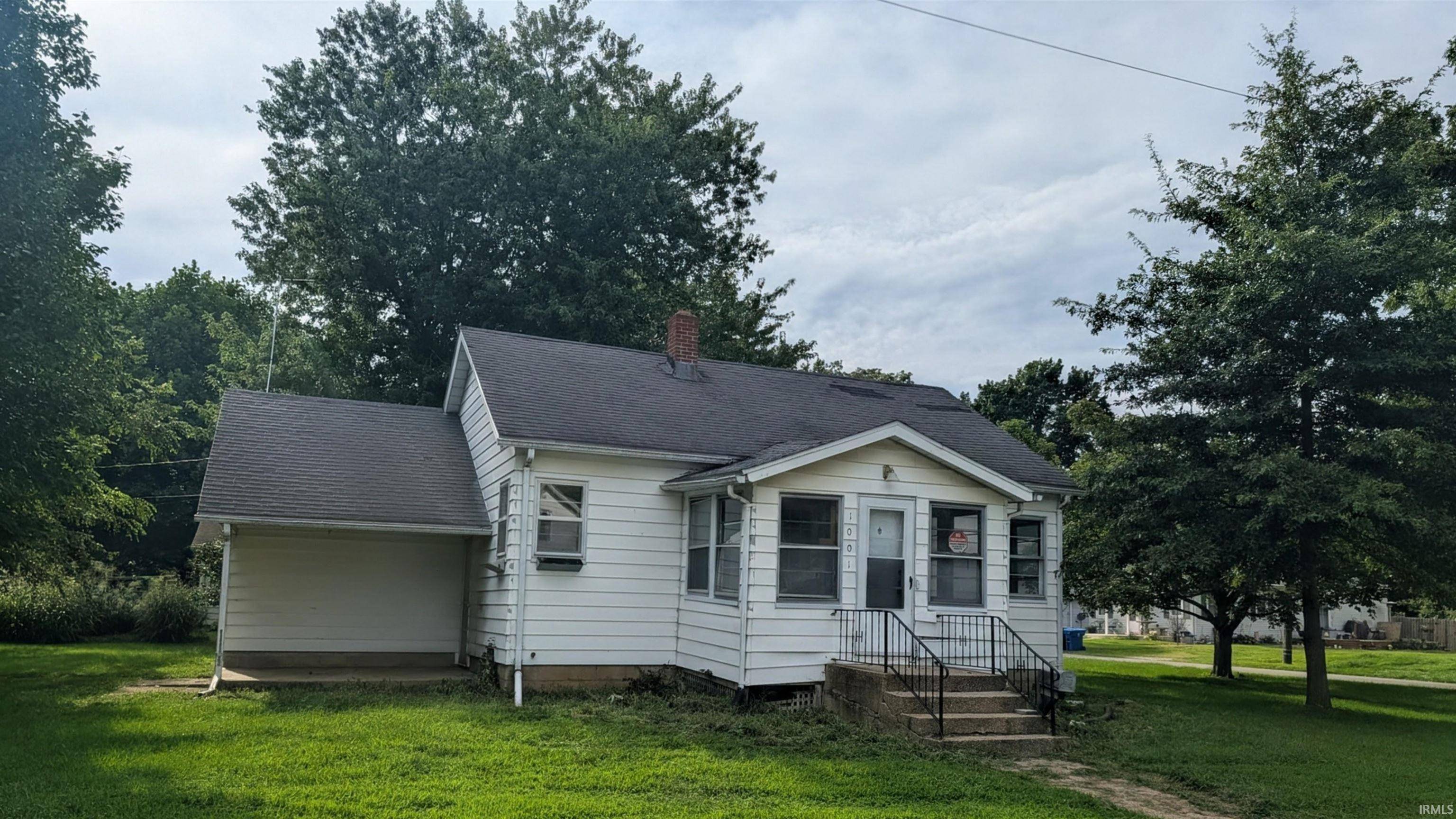 1001 W LaPorte ST, Plymouth, IN 46563