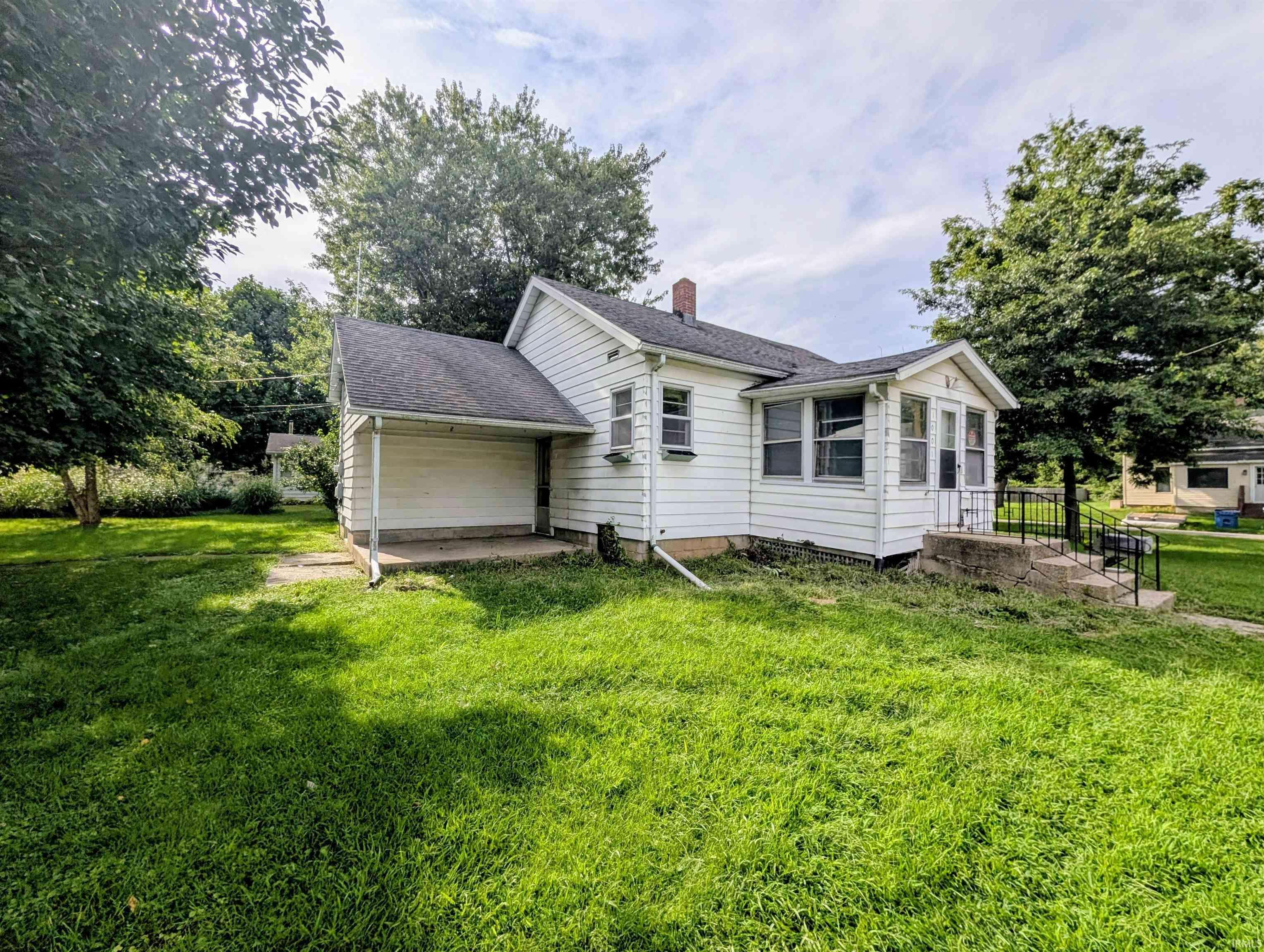 1001 W LaPorte ST, Plymouth, IN 46563