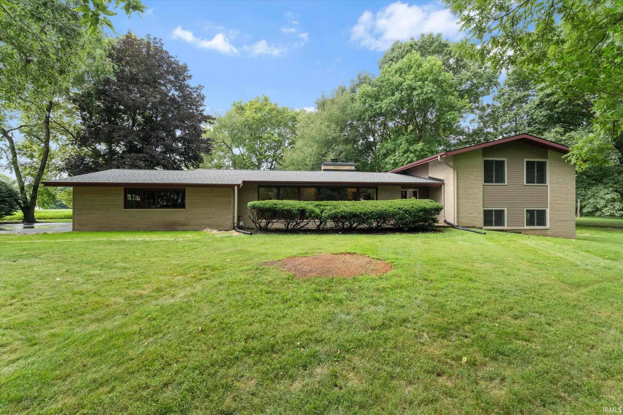 60491 County Road 15 RD, Elkhart, IN 46517