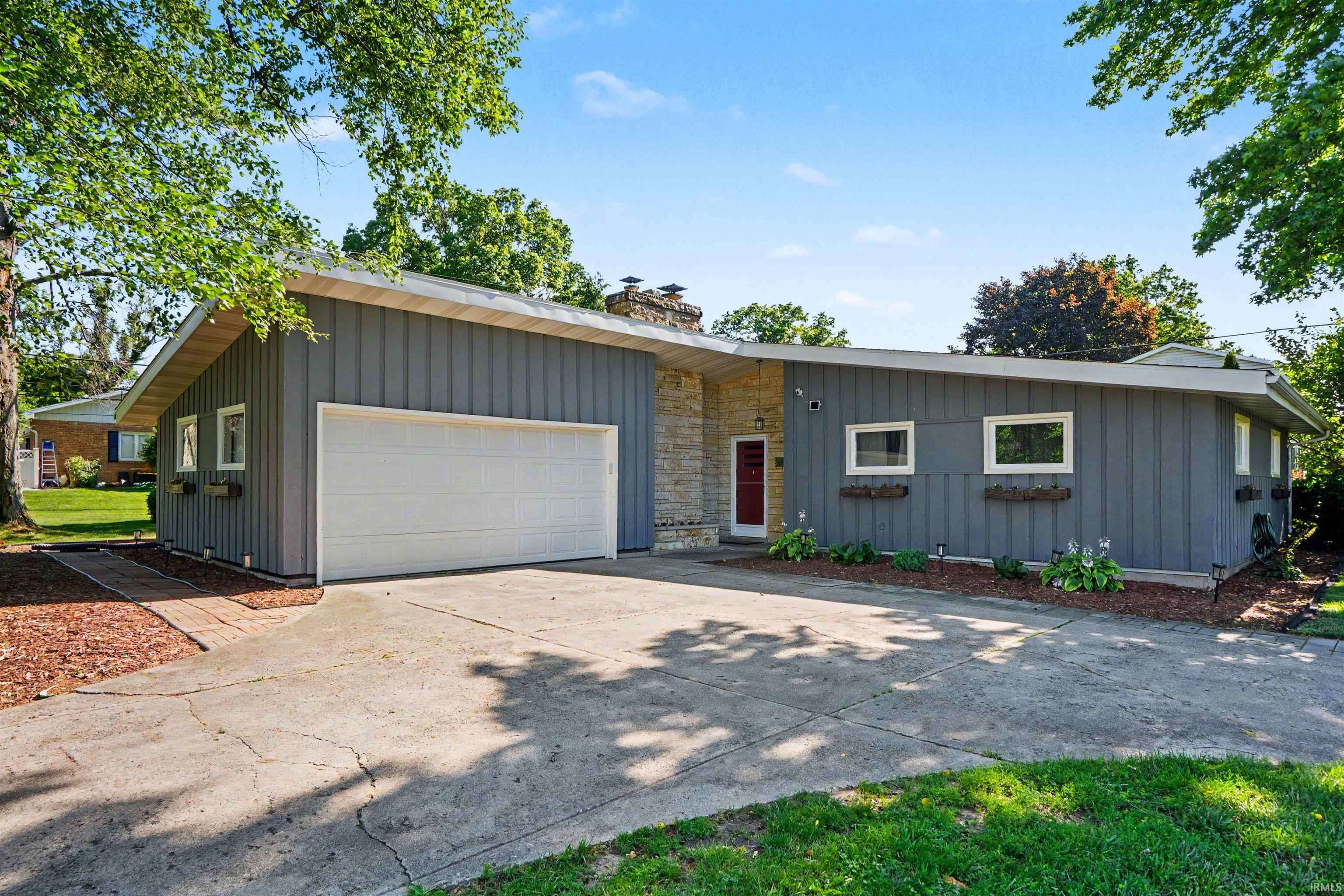 52846 Swanson DR, South Bend, IN 46635-1272