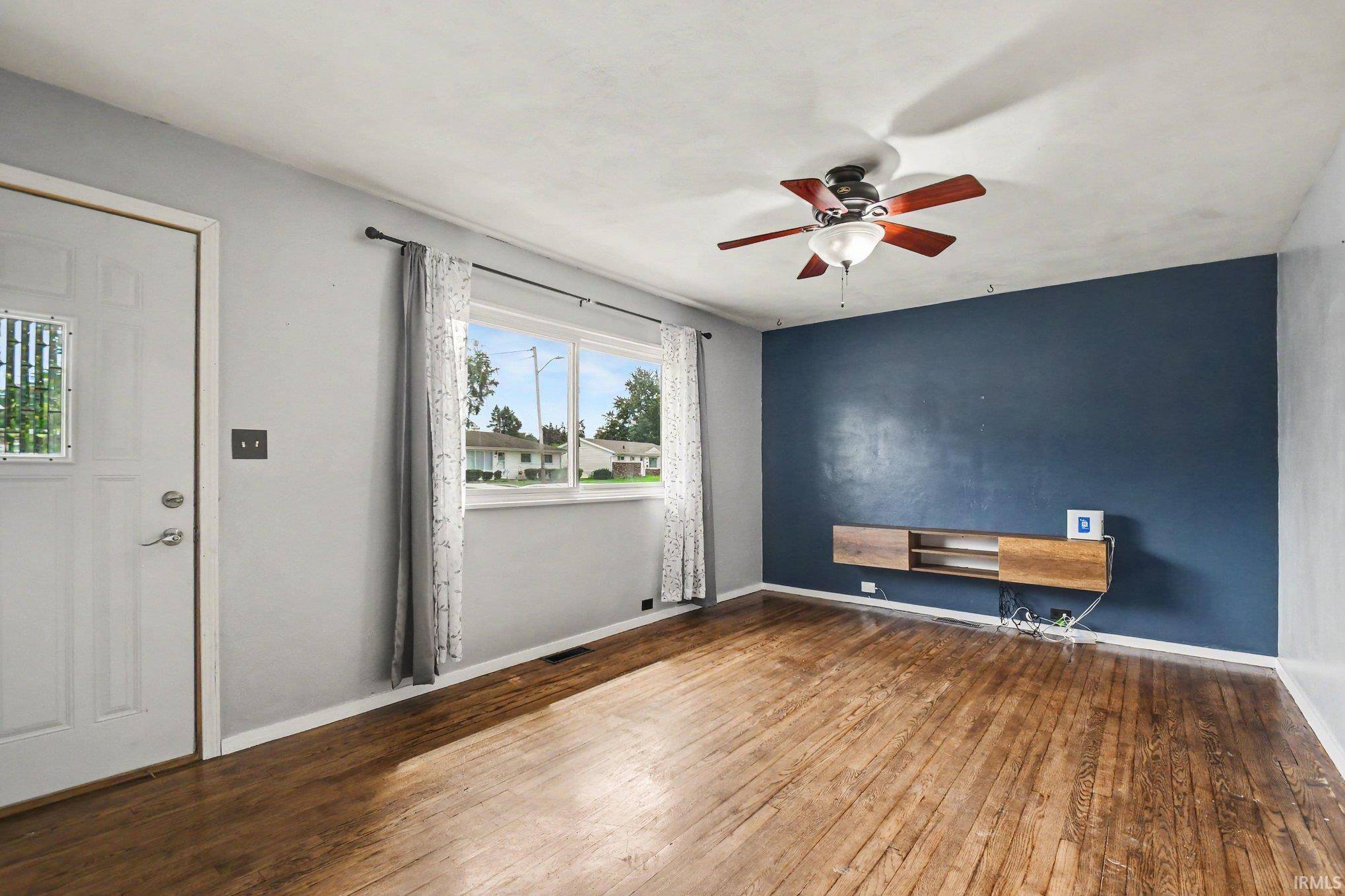 5015 Bloomfield PL, South Bend, IN 46619-2503