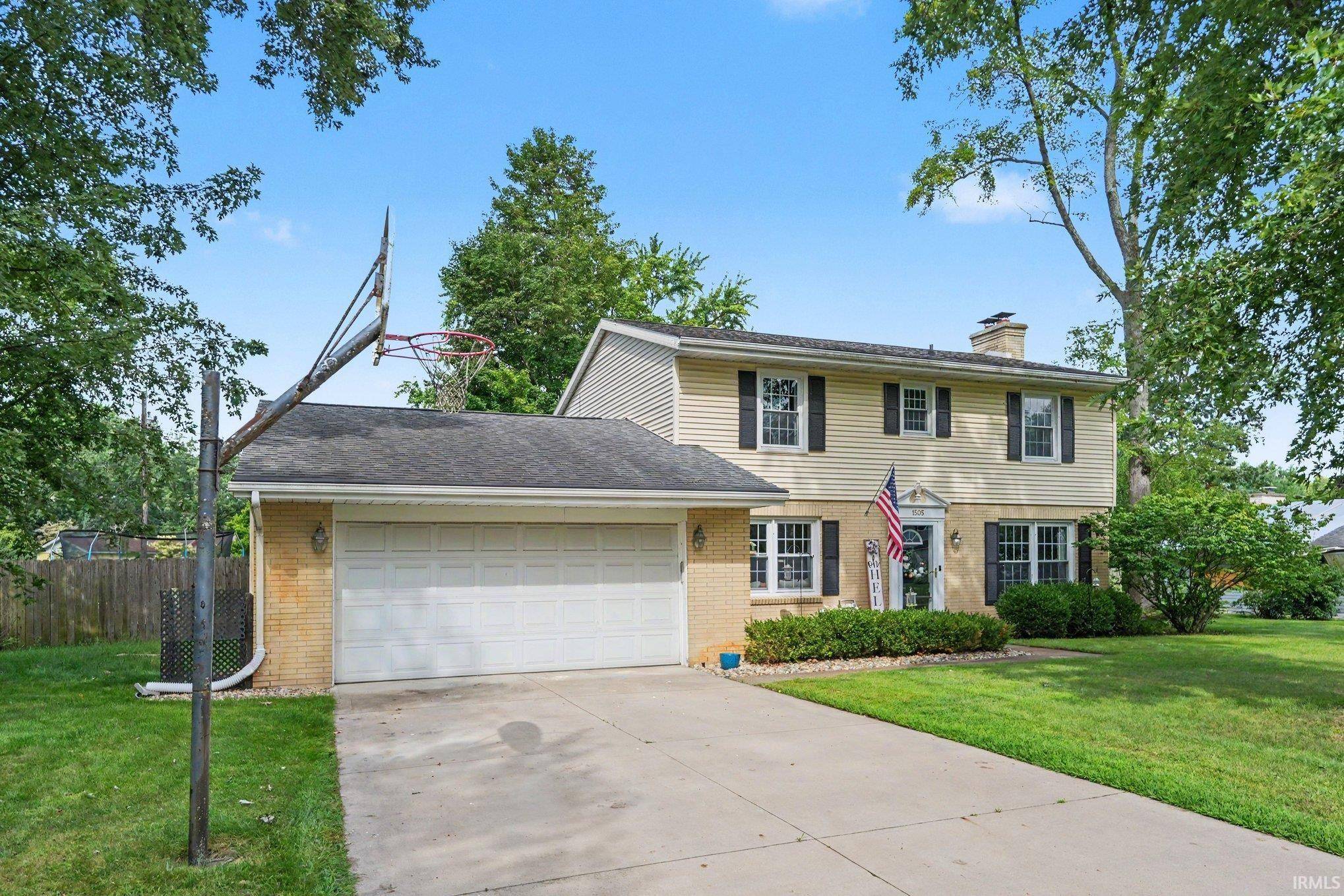 1505 Birch DR, Elkhart, IN 46514-4304