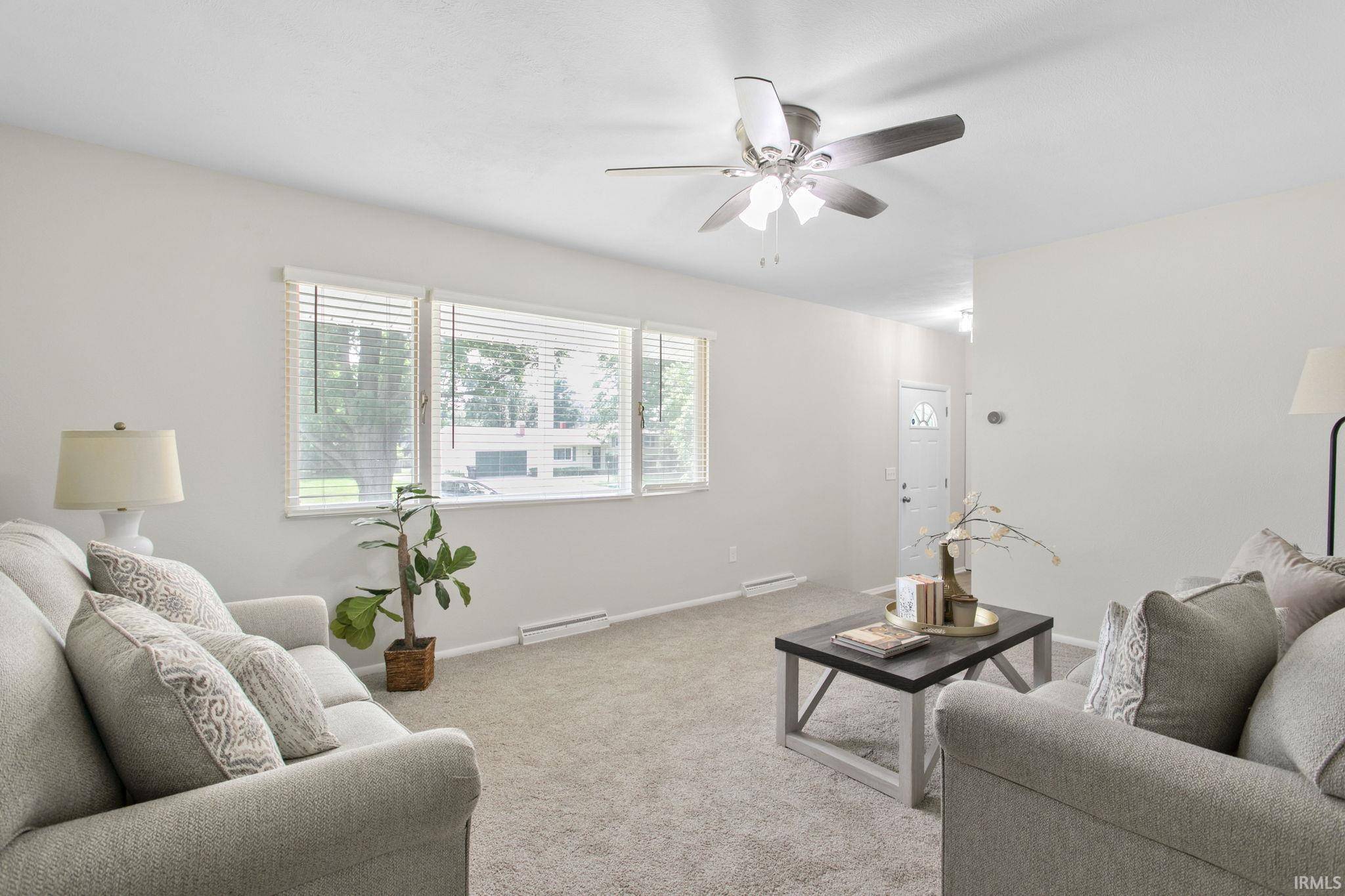 18135 Heatherfield DR, South Bend, IN 46637-4338