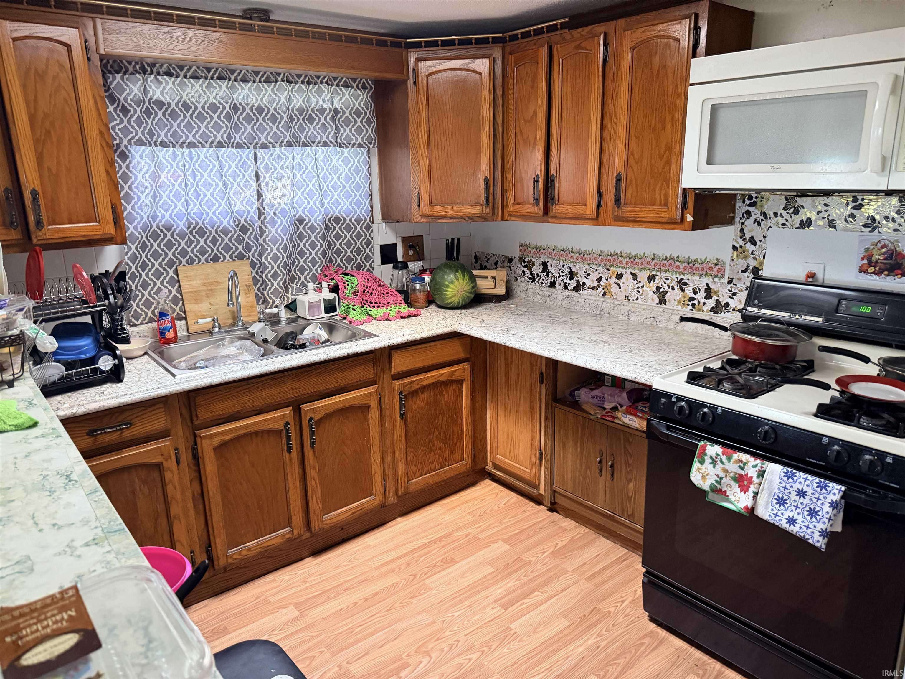 902 Denver ST, Elkhart, IN 46516-4732
