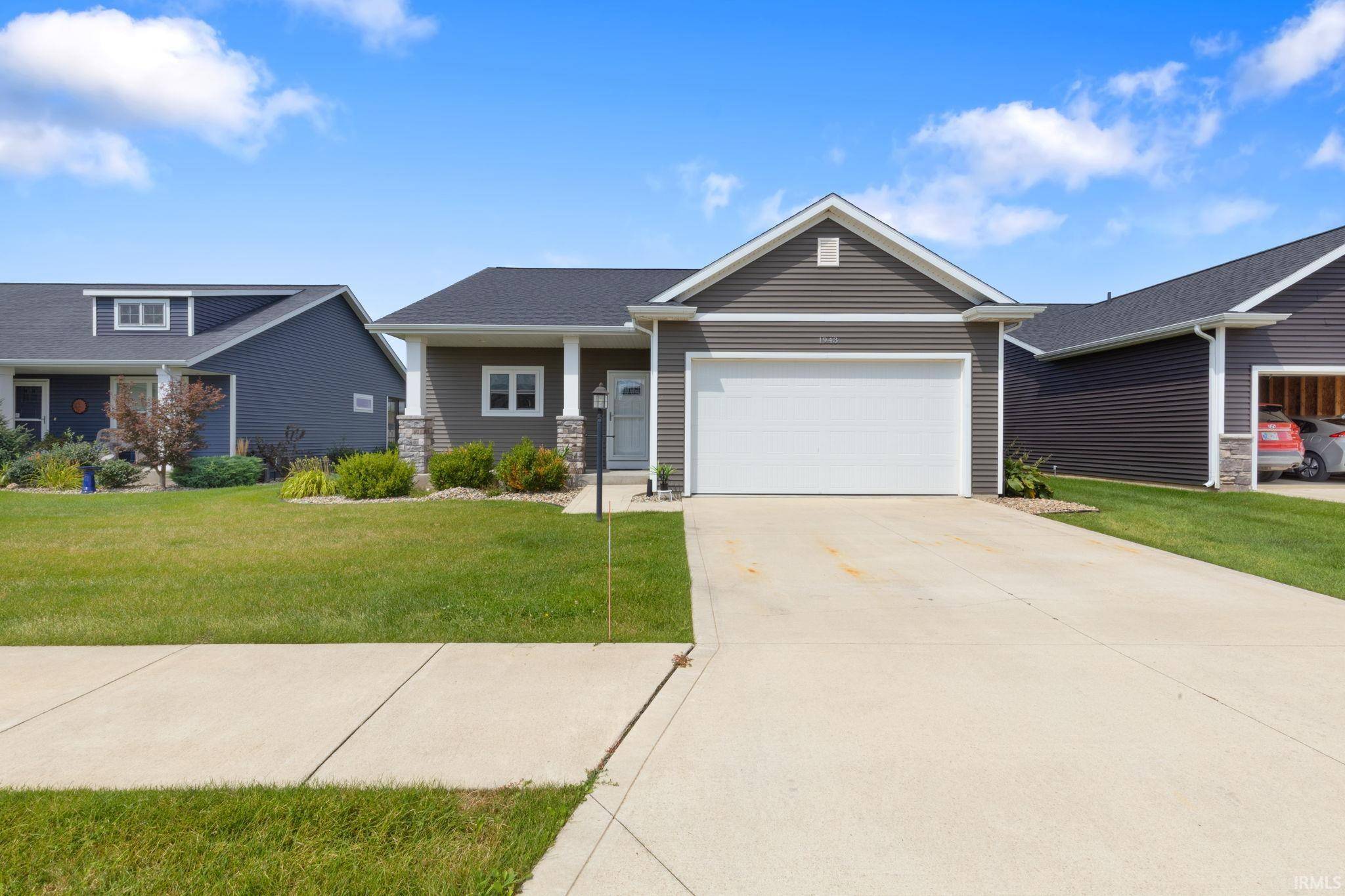 1943 Newbury CIR, Goshen, IN 46526