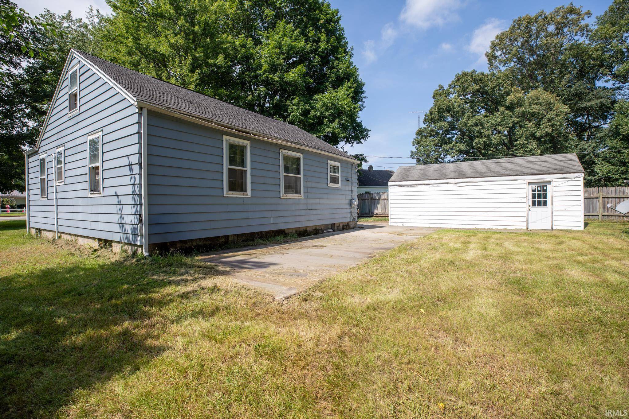 1125 Lincolnway E ***, Plymouth, IN 46563-2304