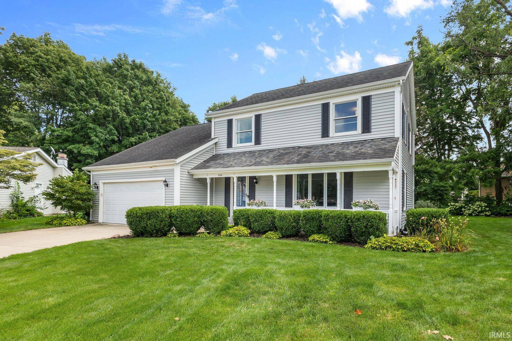 1854 Acorn LN, Mishawaka, IN 46544-6710