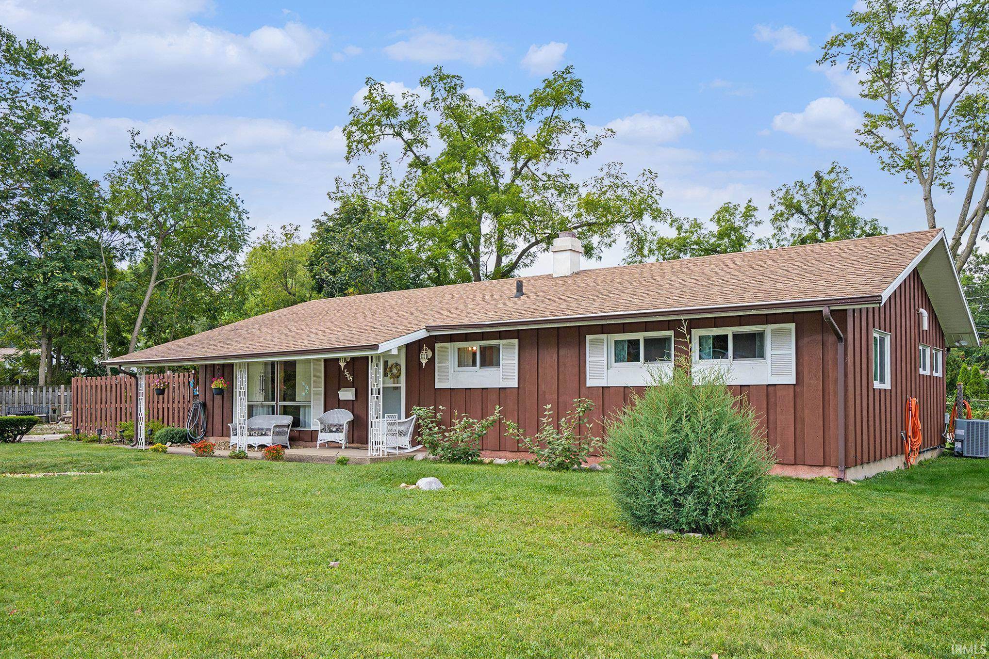 3505 Woodmont DR, South Bend, IN 46614-2375