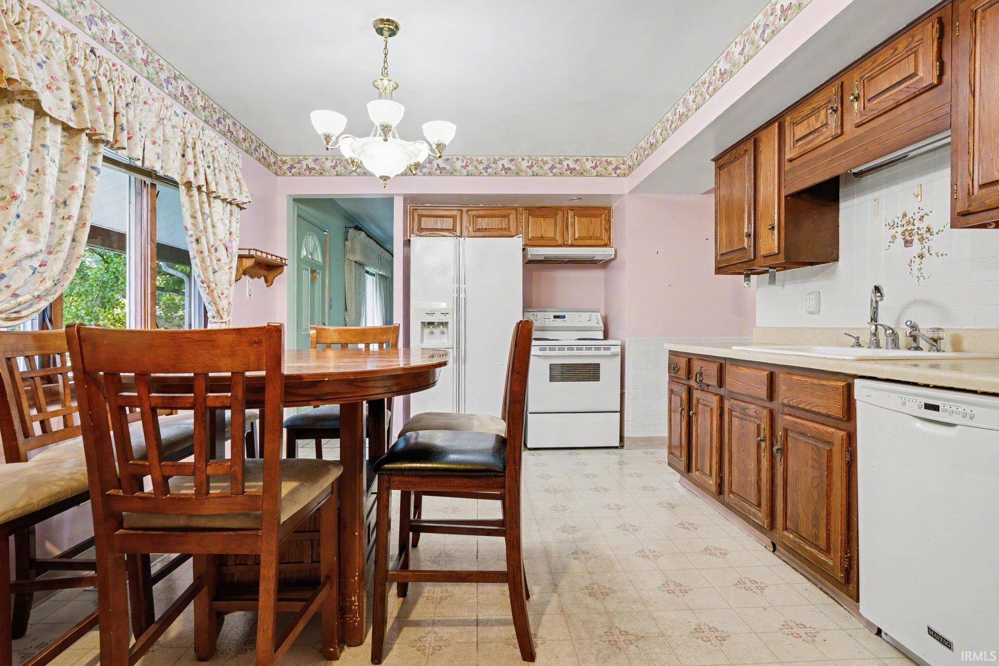 3518 Rexford DR, South Bend, IN 46615-3745