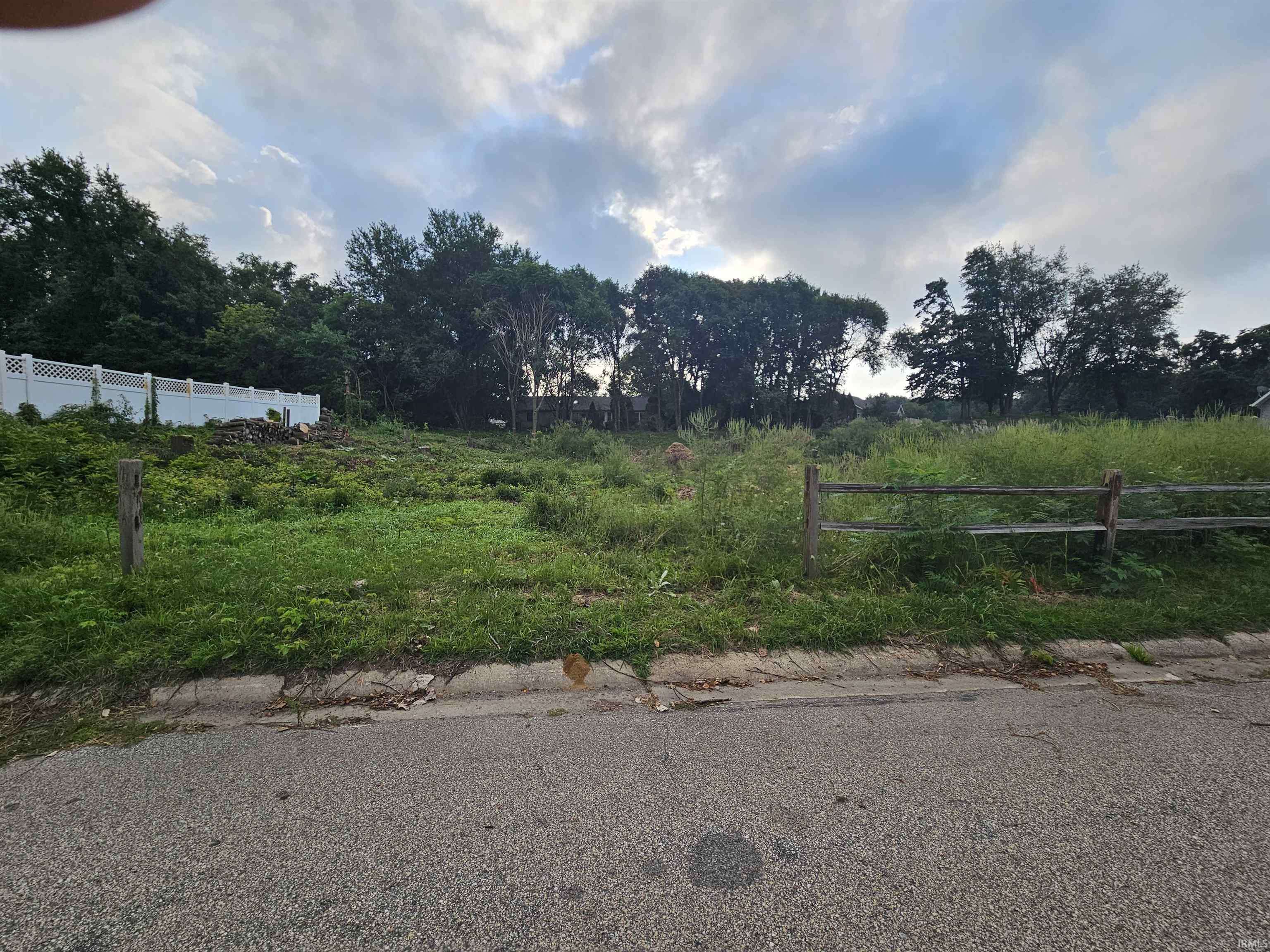 55664 Cardinal DR, South Bend, IN 46619