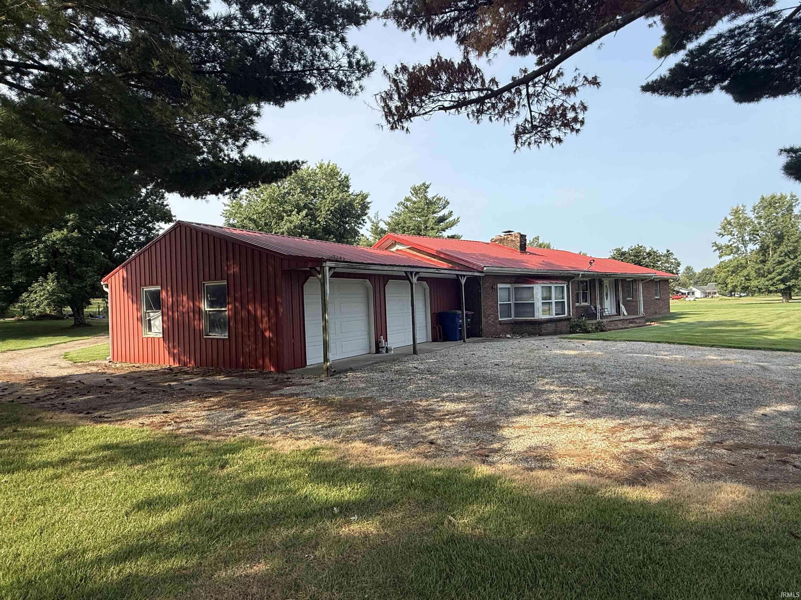 2655 E Degonia RD, Boonville, IN 47601