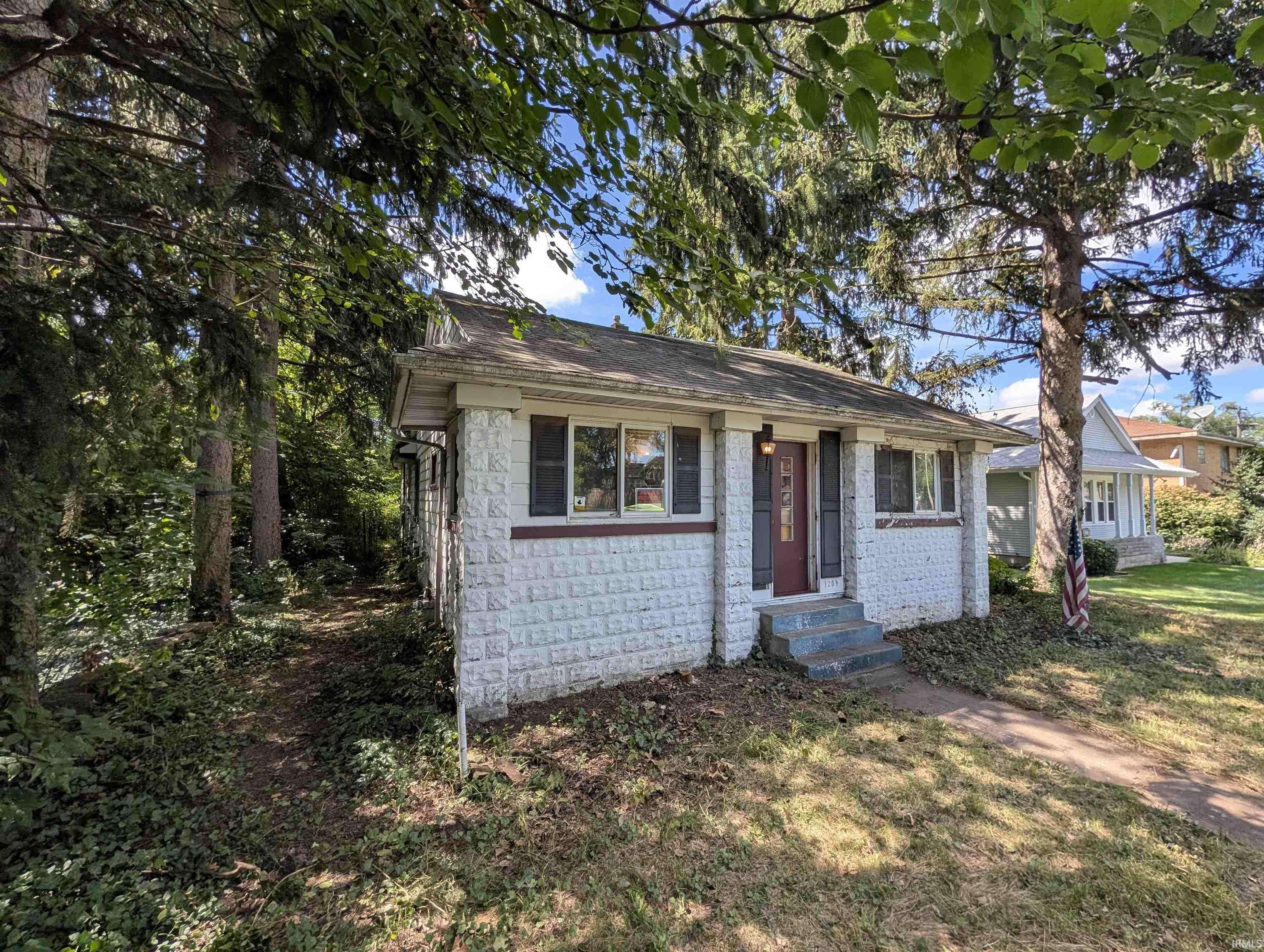1209 S 26th ST, South Bend, IN 46615