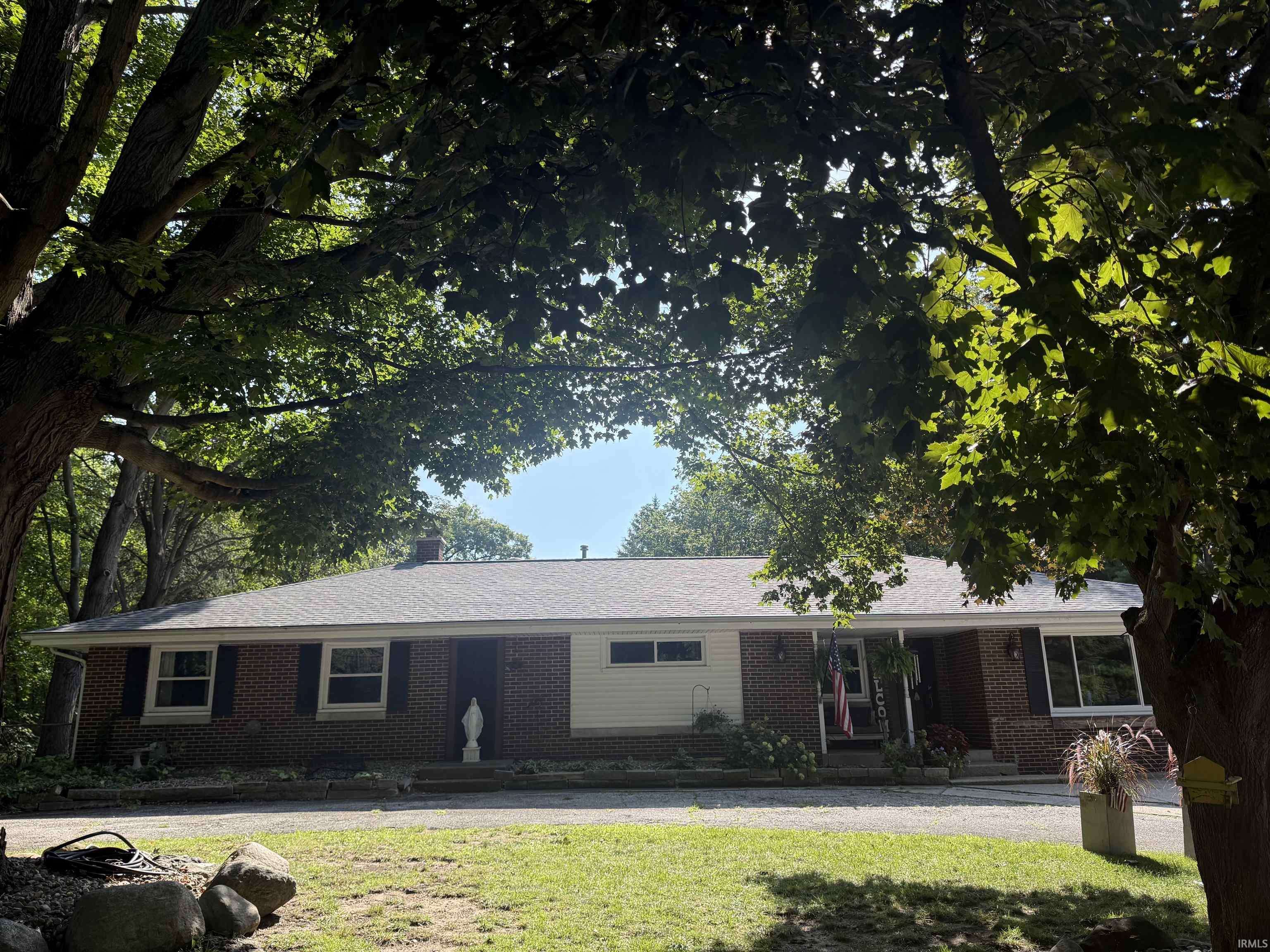 53220 Juniper RD, South Bend, IN 46637