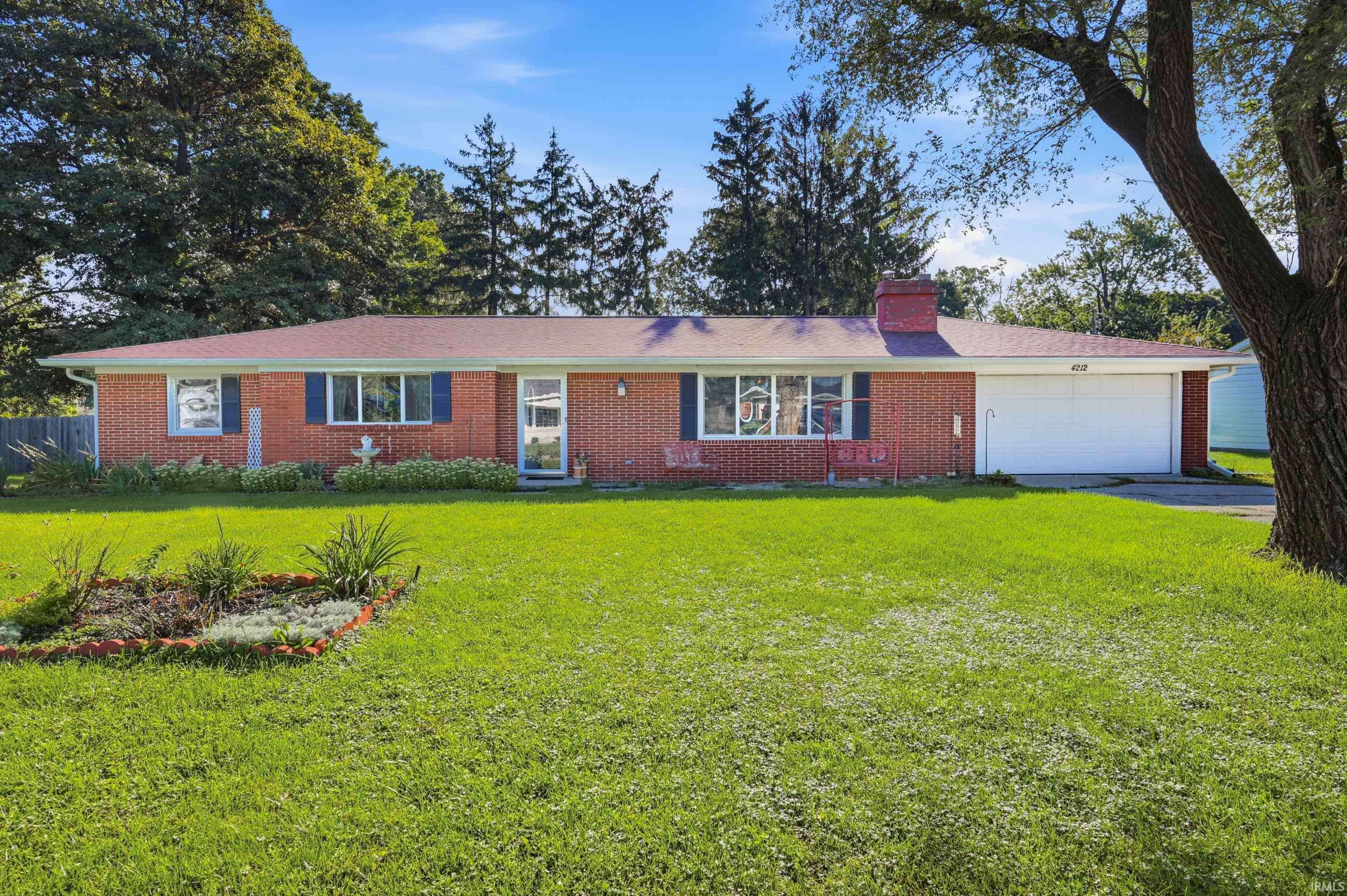 4212 N Manchester RD, Muncie, IN 47304