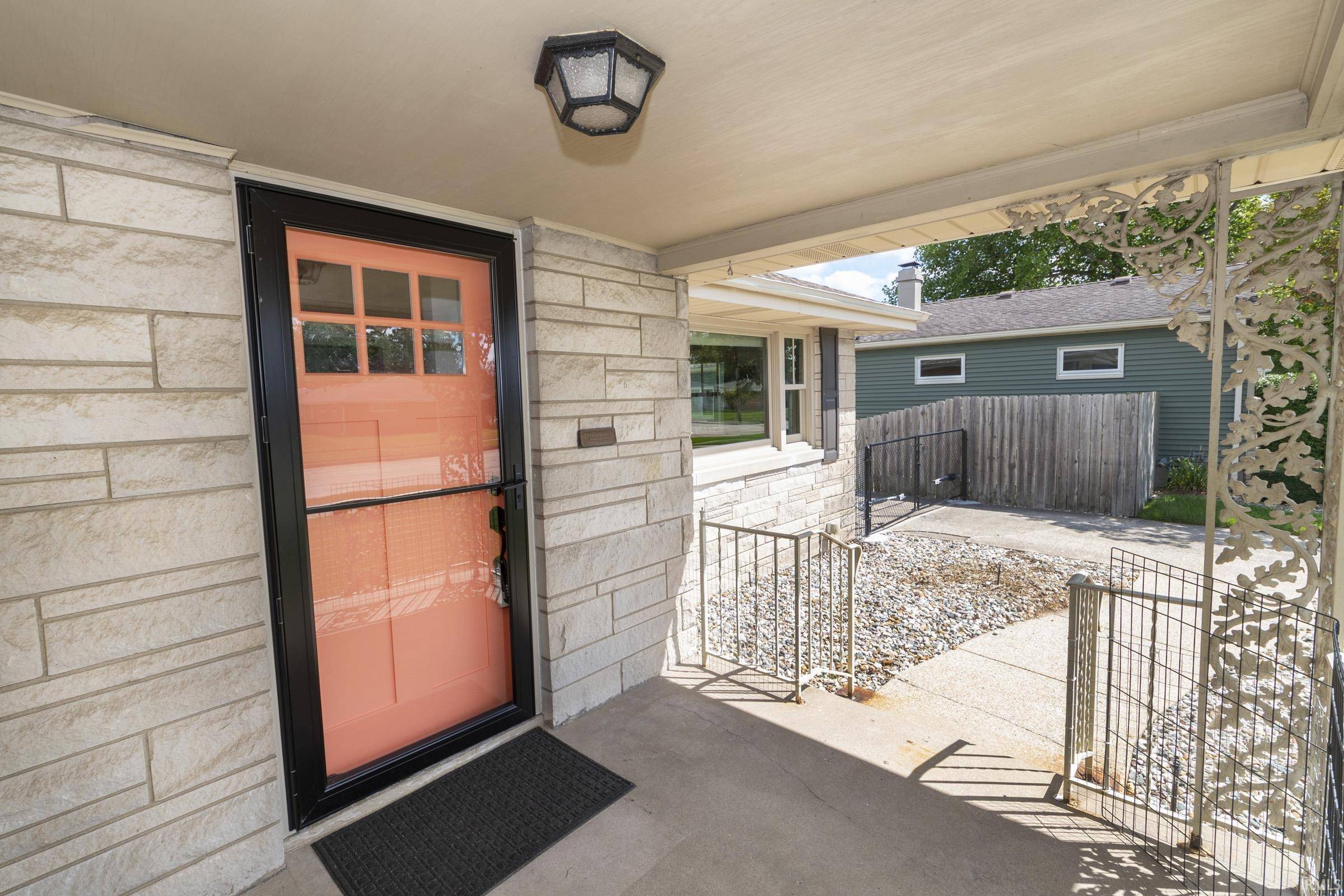 610 W 11TH ST, Mishawaka, IN 46544