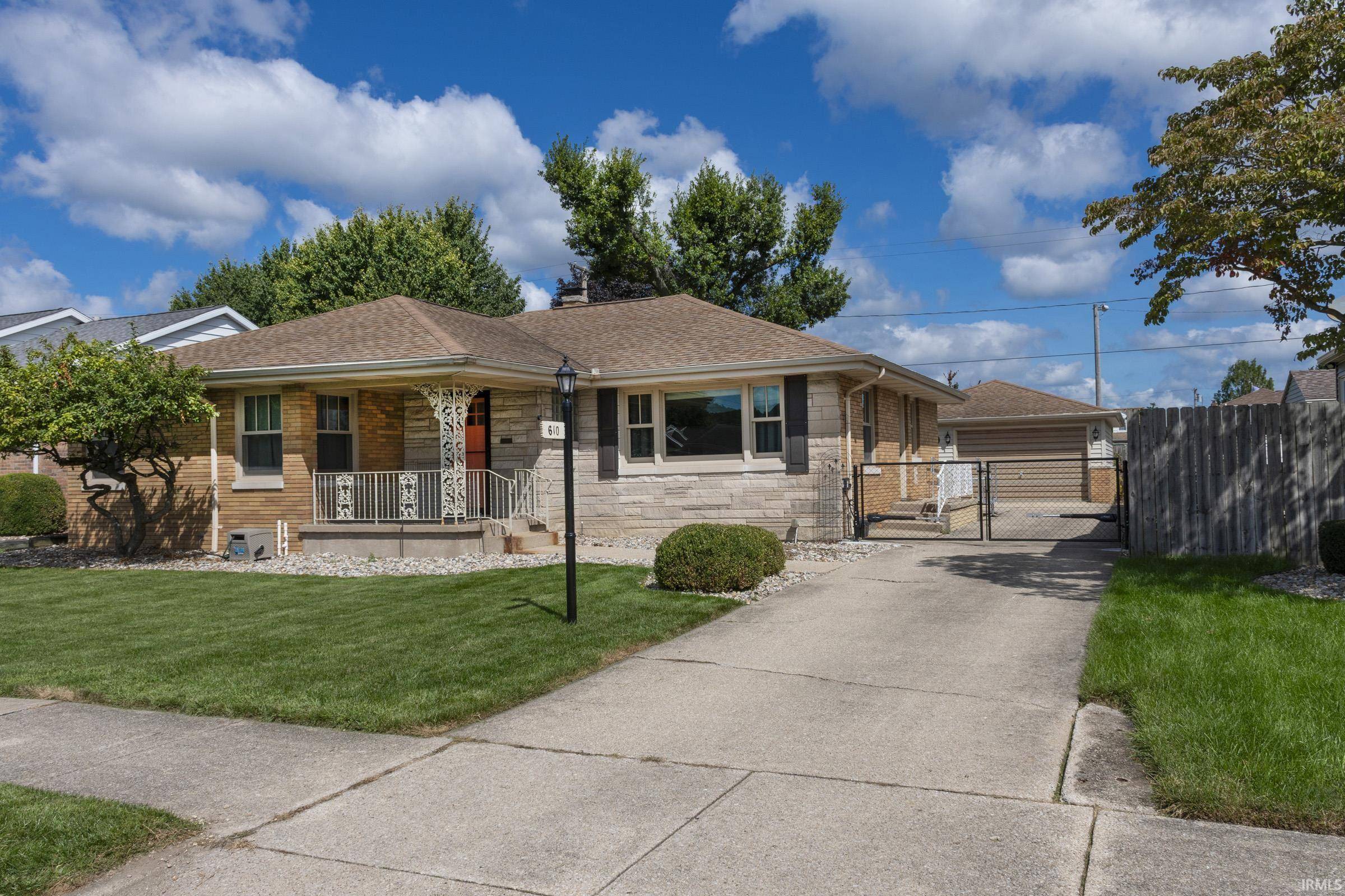 610 W 11TH ST, Mishawaka, IN 46544