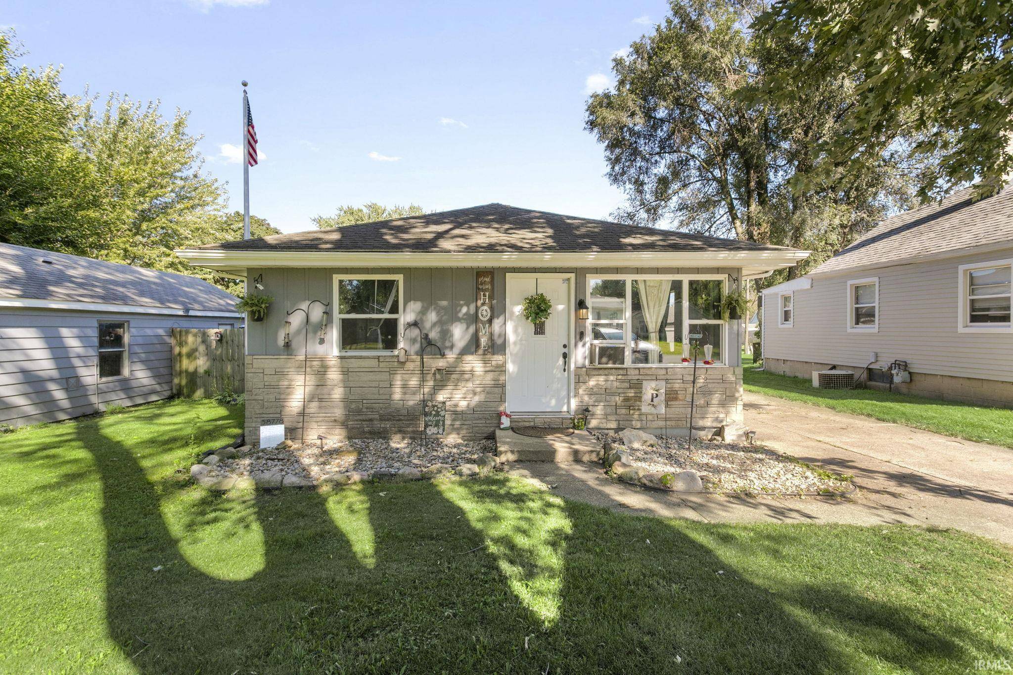 58778 Campbell ST, Mishawaka, IN 46544-6752