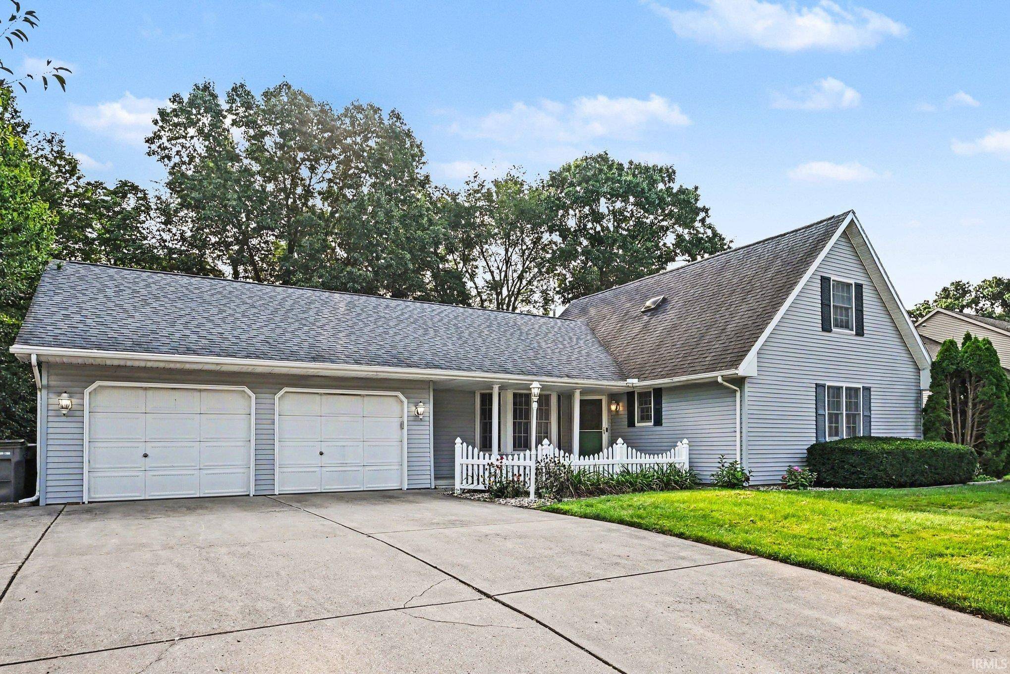 50550 Deer Ridge CT, Granger, IN 46530-7706