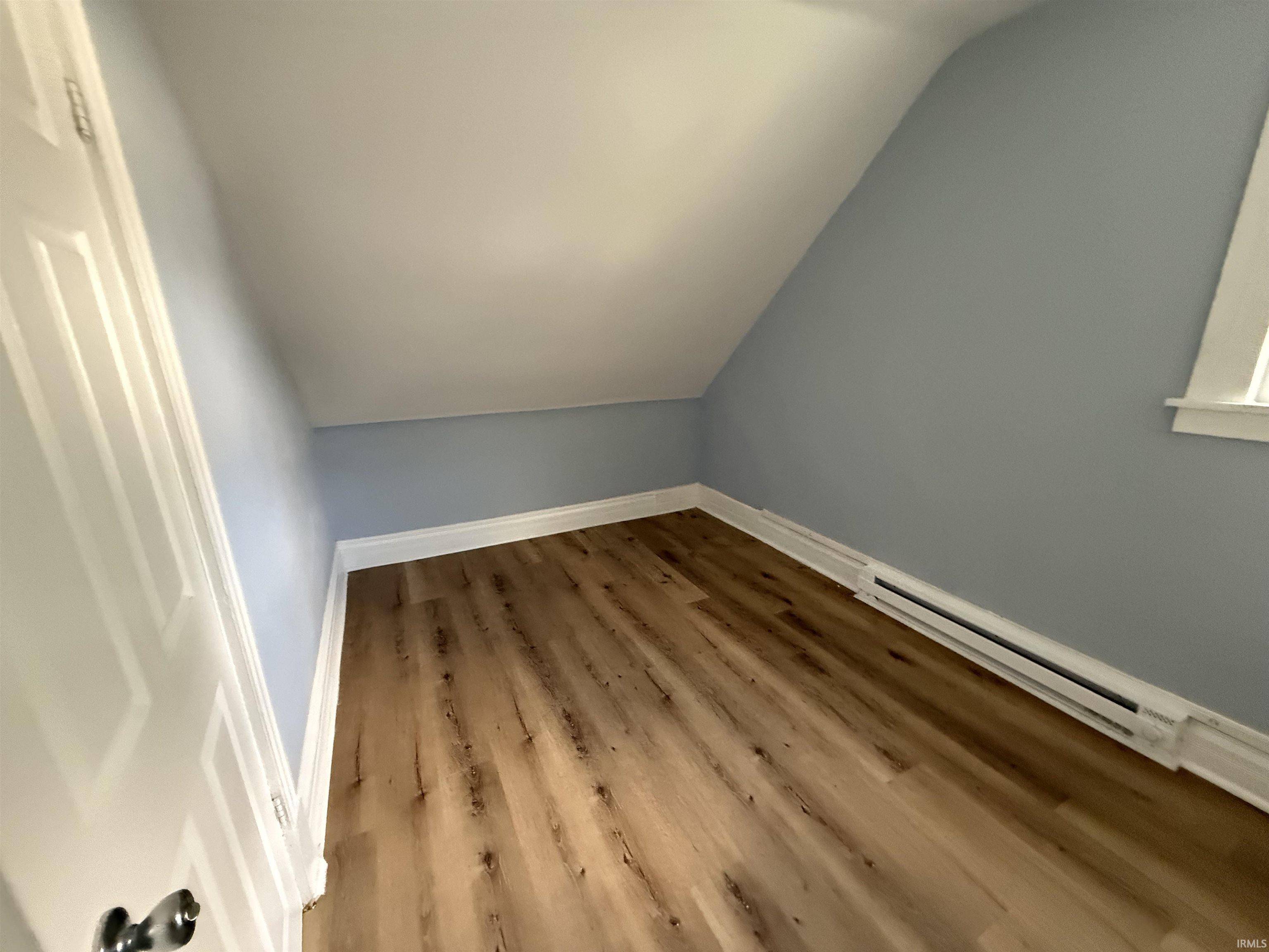 1501 Leer ST, South Bend, IN 46613-3018
