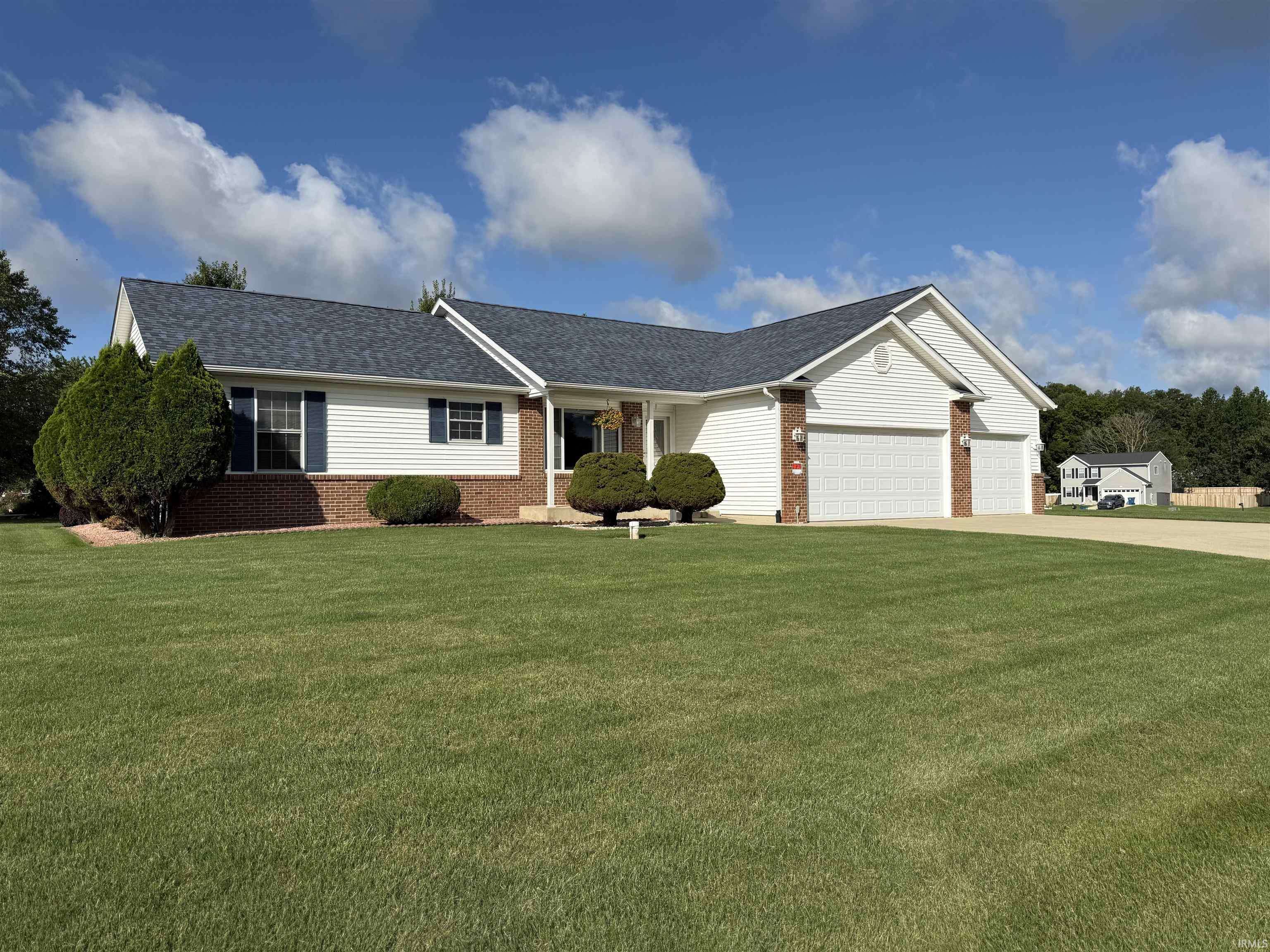 11870 Redbud DR, Plymouth, IN 46563