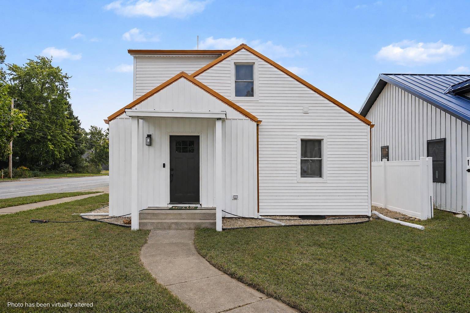 1454 Sorin ST, South Bend, IN 46617