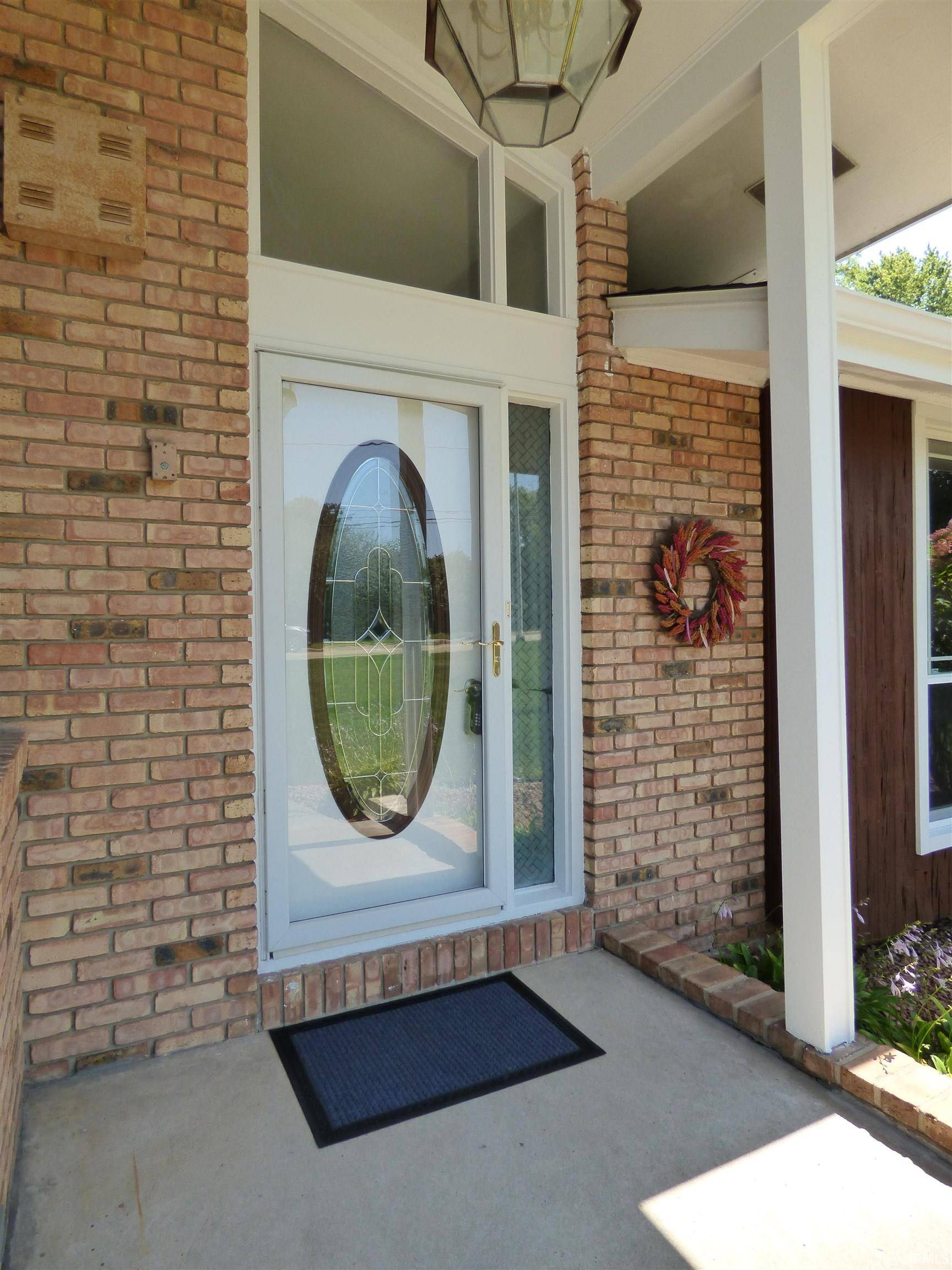 5434 Miami ST, South Bend, IN 46614-6033