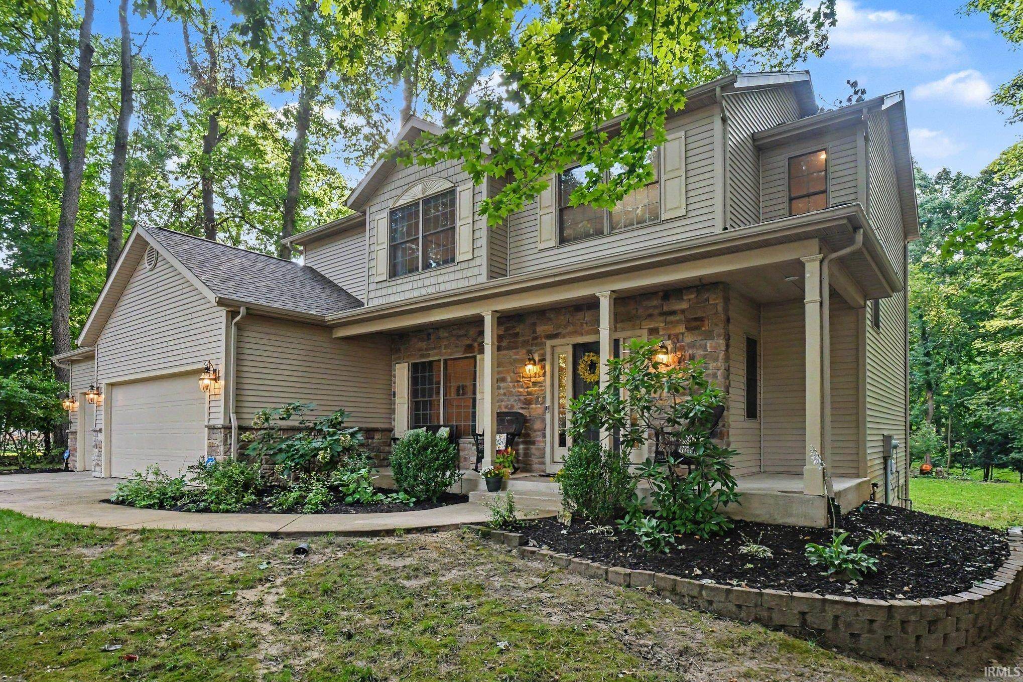 22152 White Spruce CT, South Bend, IN 46628-8149