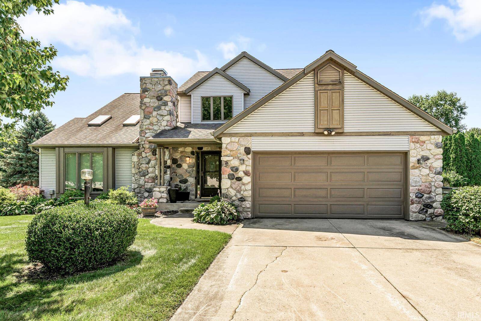 22294 Fireside DR, Goshen, IN 46528-9146