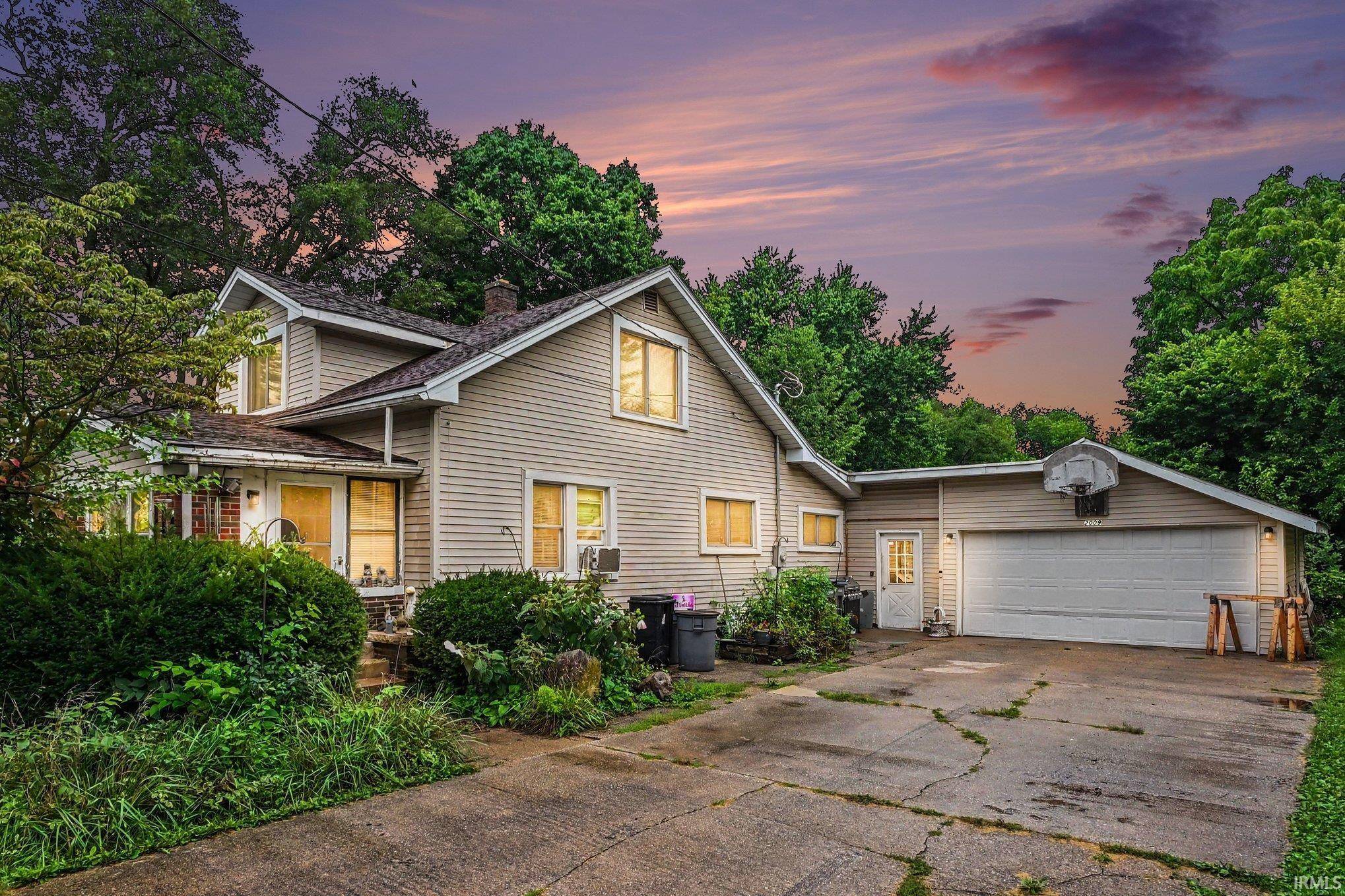 2009 Berkey AVE, Goshen, IN 46526