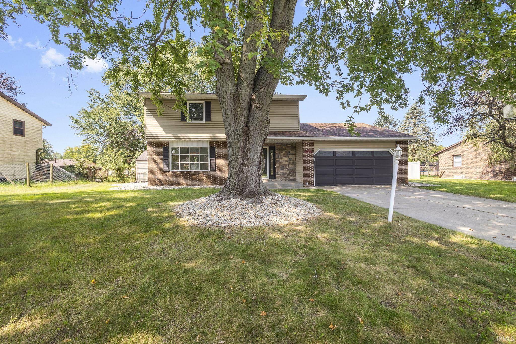 51723 E Gatehouse DR, South Bend, IN 46637