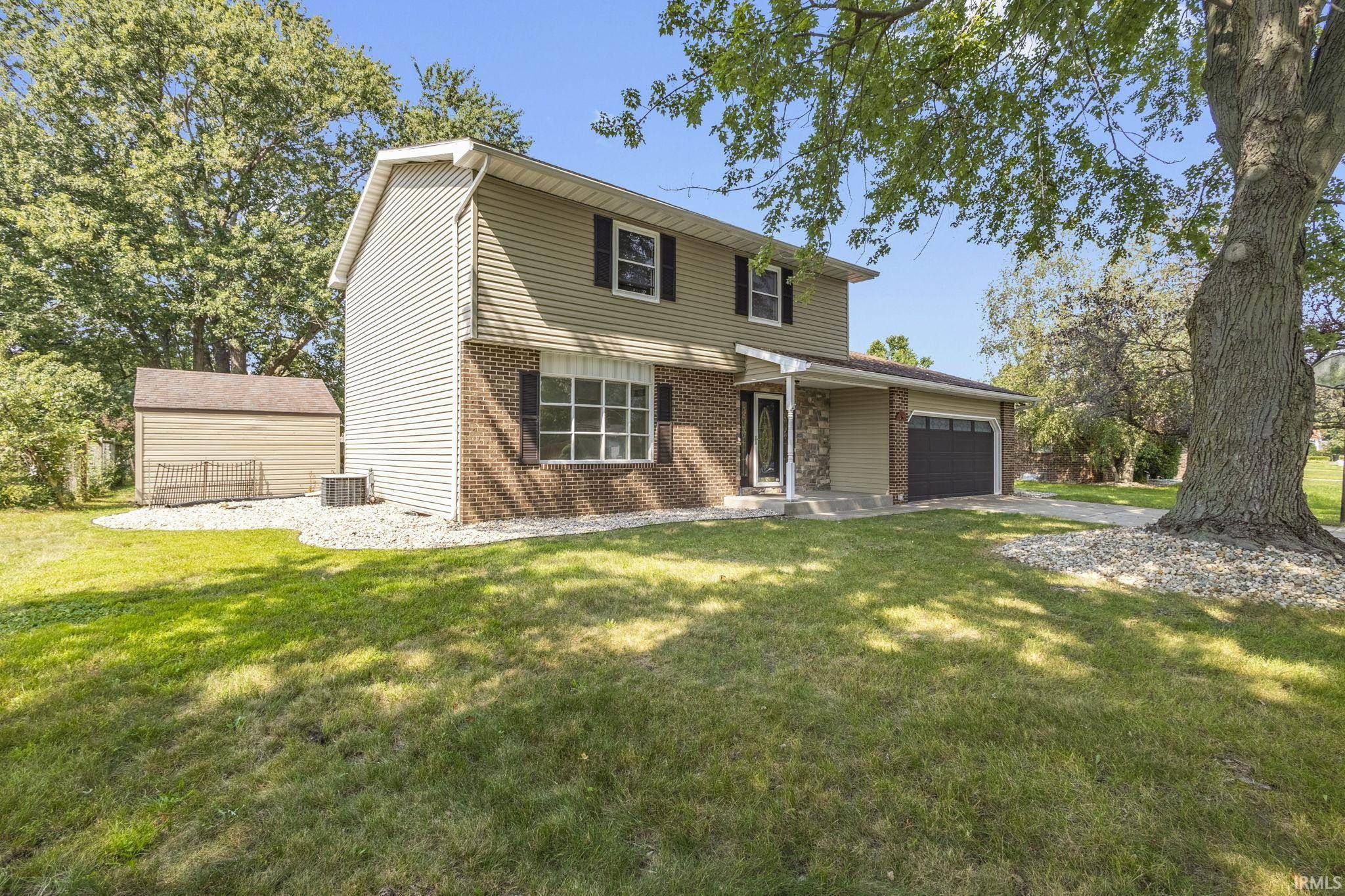 51723 E Gatehouse DR, South Bend, IN 46637
